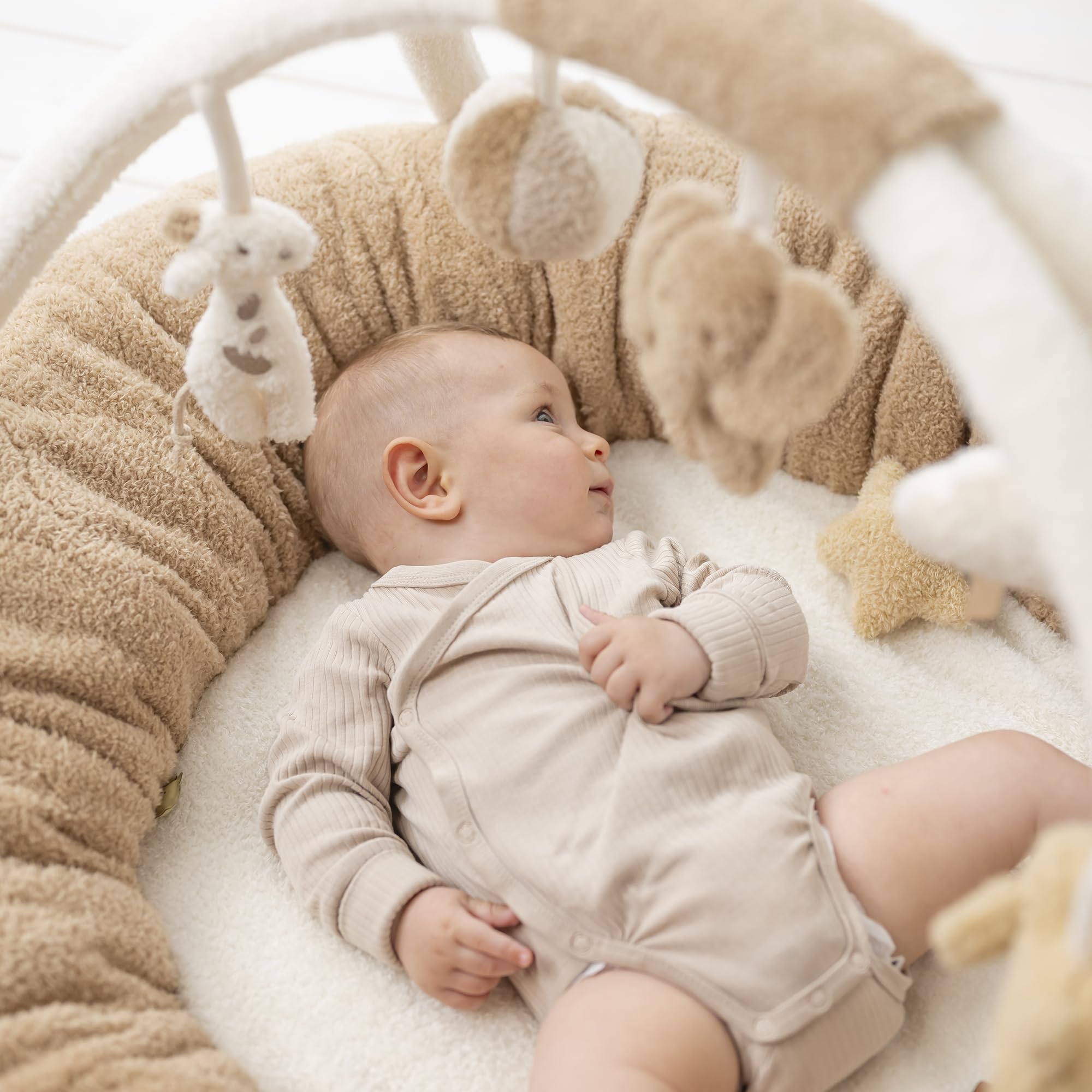 Nattou Tapis d'éveil avec Arche de jeu et différentes Activités, en polyester, env. 90 cm, Teddy, Blanc/brun clair