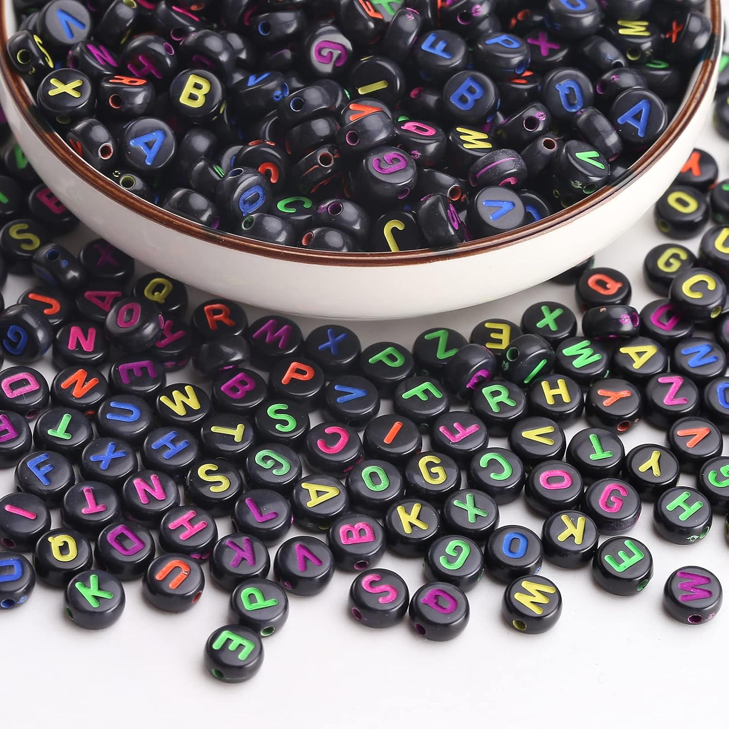 HERZWILD 1000pcs Letter Beads: Acrylic Round Beads 4×7mm Mixed Black with Colorful Letters A-Z for Bracelet Choker, Jewellery Crafts