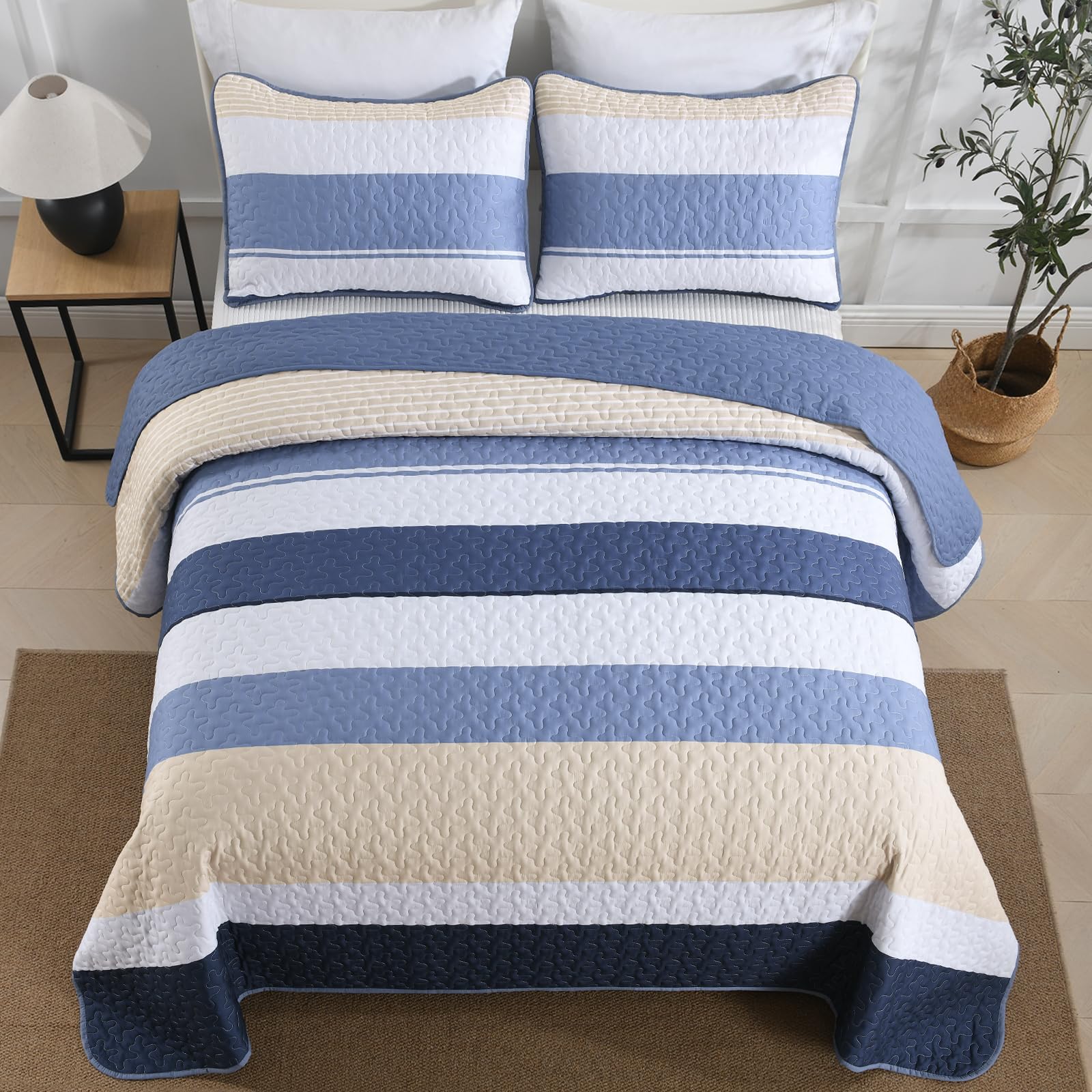 WONGS BEDDING Colcha de 240 x 260 cm, color azul, a rayas, 3 piezas, para cama de matrimonio, microfibra, con 2 fundas de almohada de 50 x 75 cm, para dormitorio o sofá