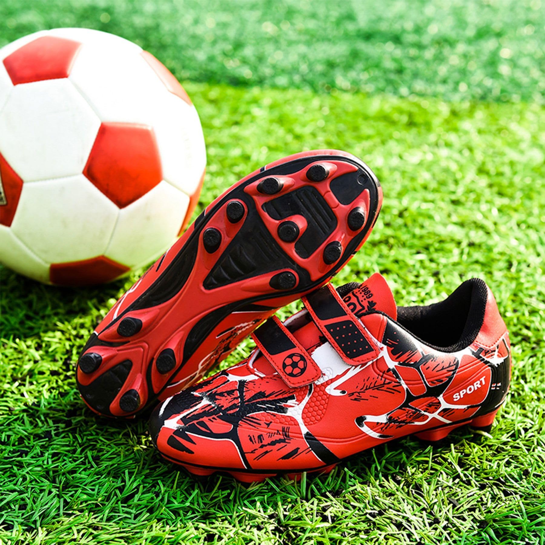 Chaussures de Football Enfant FG/AG Professionnel Plein Air pour Garçon Football Boots TF Chaussures d'Entraînement de Football Adolescents Basses Antidérapant