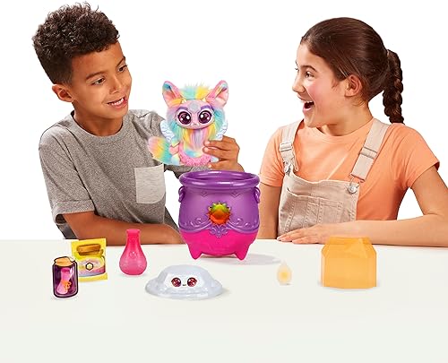 Miniatura 14 de Magic Mixies Magical Gem Surprise Fire Magic Cauldron – Revela un peluche Mixie no electrónico y anillo mágico con una revelación desplegable de The
