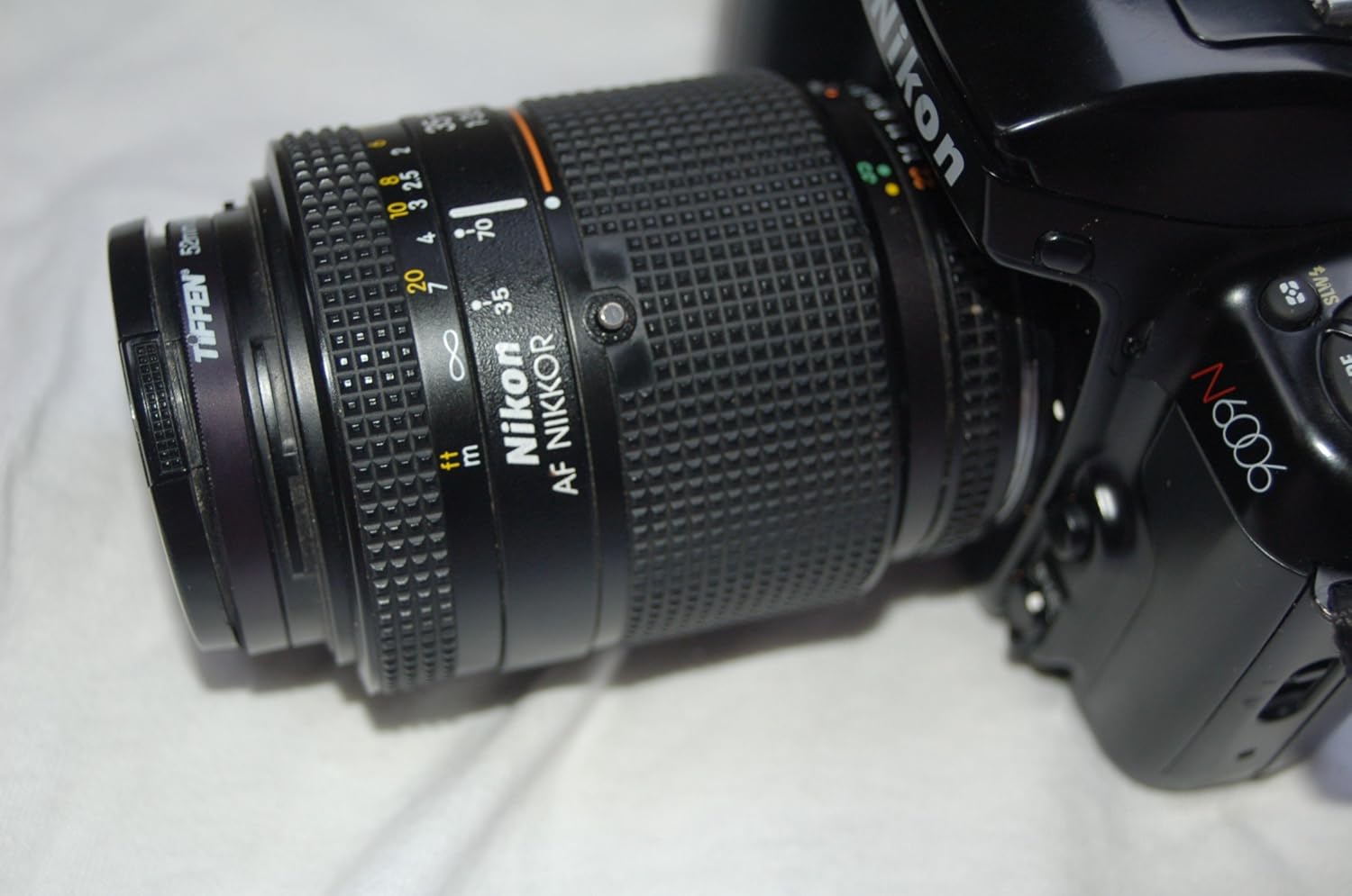 Amazon Com Nikon N6006 Camera With Nikkor 35 105mm 1 3 5 4 5 Lens Camera Lenses Electronics