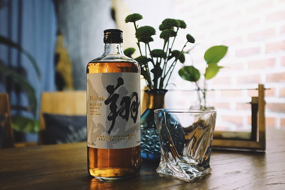 Amazon.co.jp: YUUSHO [雄翔] ブレンデッドウイスキー700ml ALC