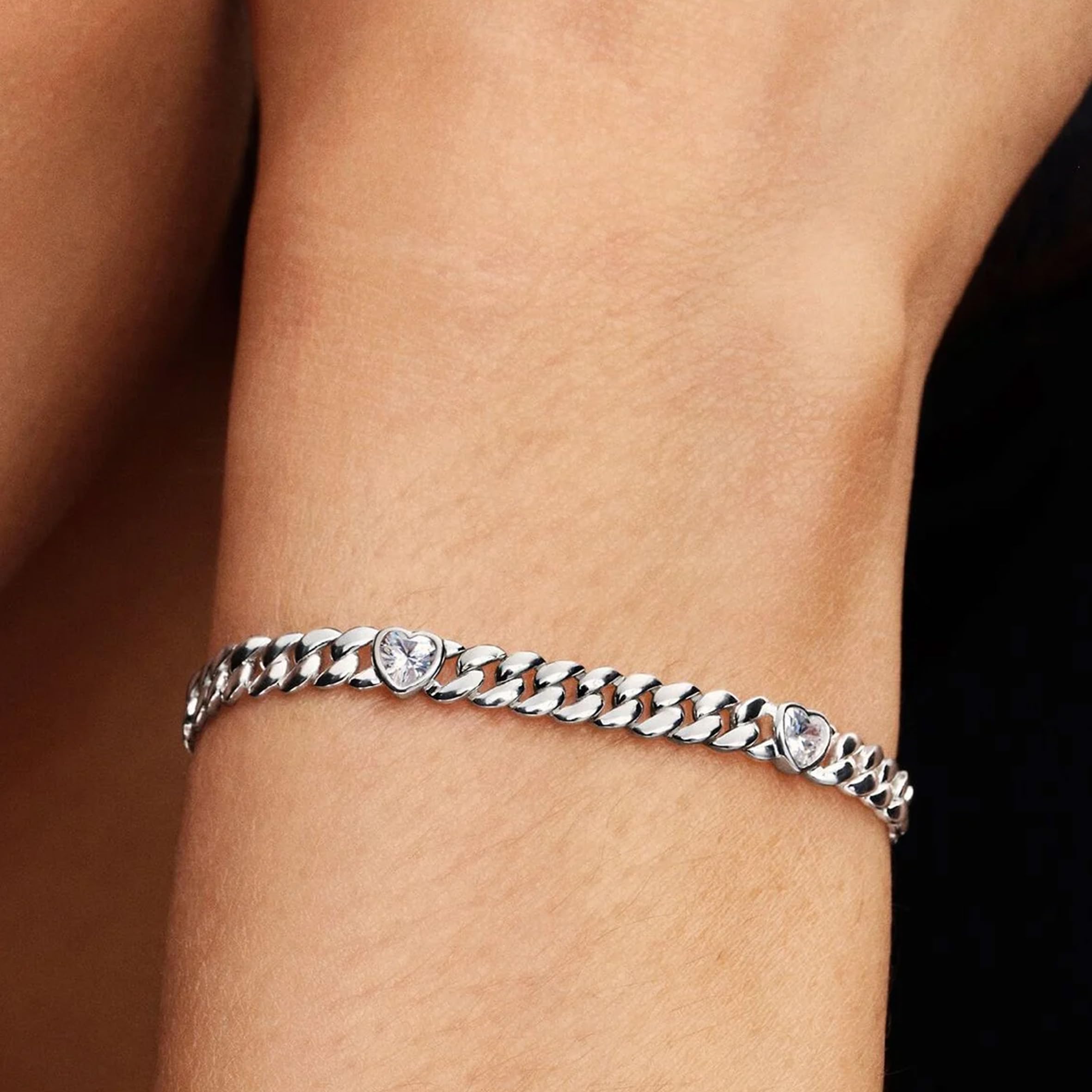 PANDORA Pulsera de plata para mujer con circonitas y corazón 594226C01