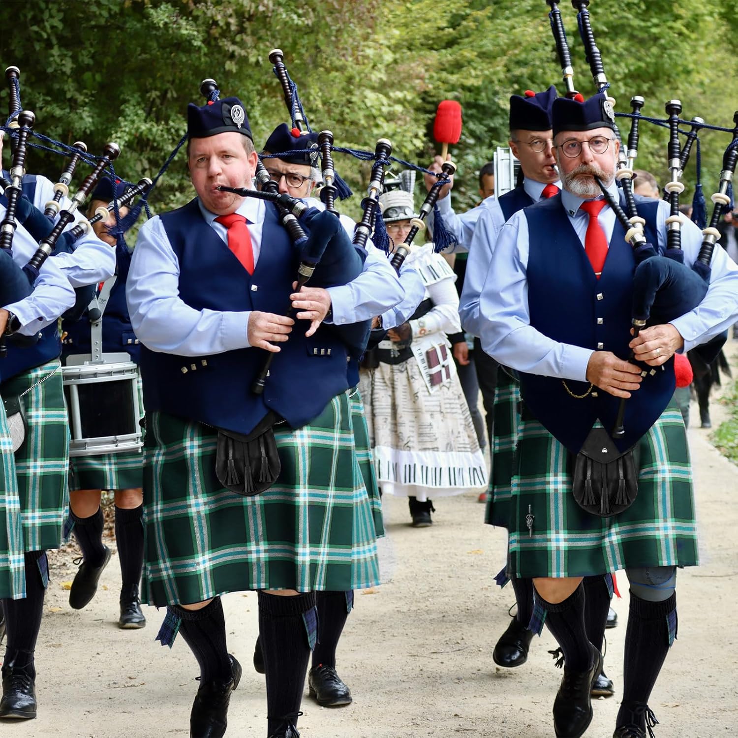 3 Pcs Men's Scottish Kilt Accessories Sets Irish Traditional Scottish Socks Tartan Hose Flashes Sporran with Chain - Image 4