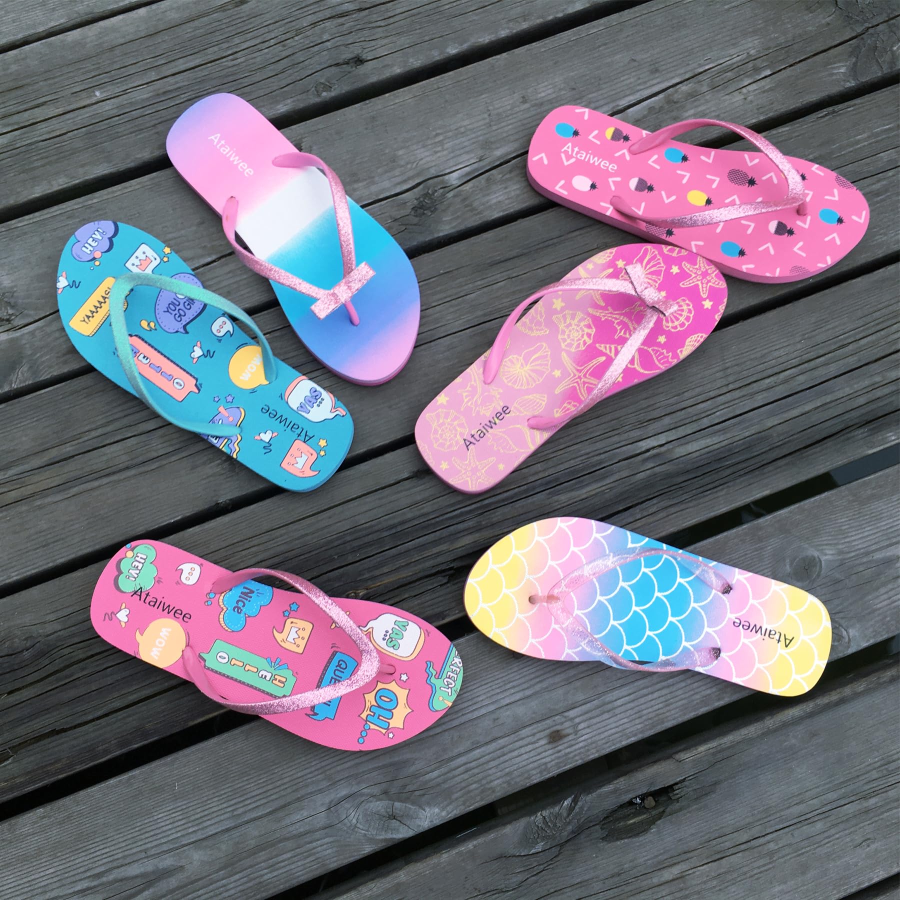 Ataiwee Tongs pour filles, Tongs à enfiler pour la plage et la piscine, imprimées colorées, confortables, pour petites et grandes filles.