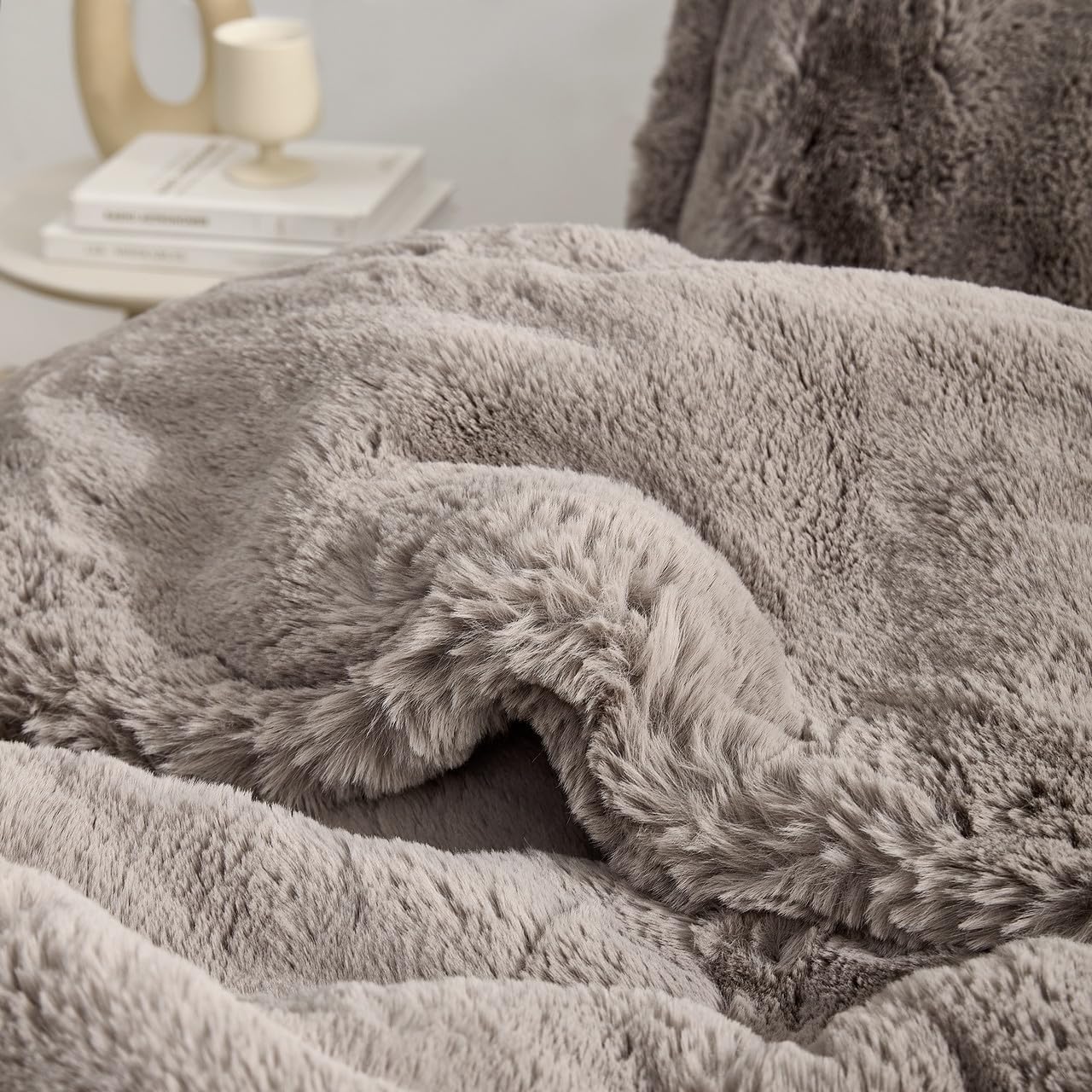 Byourbed 1250 Chunky Bunnies 2X - Coma Inducer® Oversized King Comforter Set - Taupewood