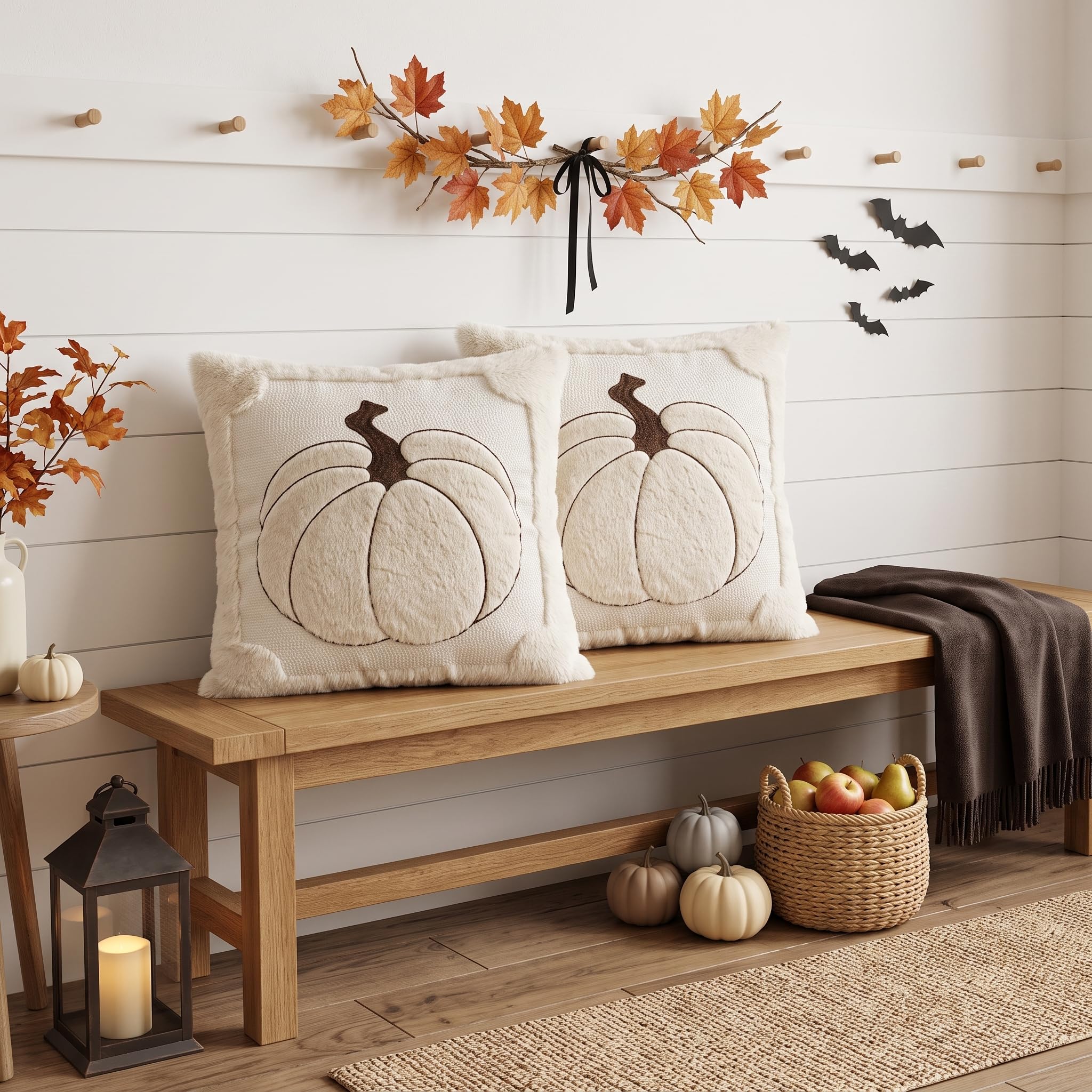 Gnoxaris Herbst Kissenbezüge 40 x 40 cm 2er Set Beige Kürbis Kissen, weicher Plüsch aus Kunstfell Jacquard-Gewebe. Perfekt als Thanksgiving Herbst Deko für Zuhause, Sofa und Party-Dekoration.