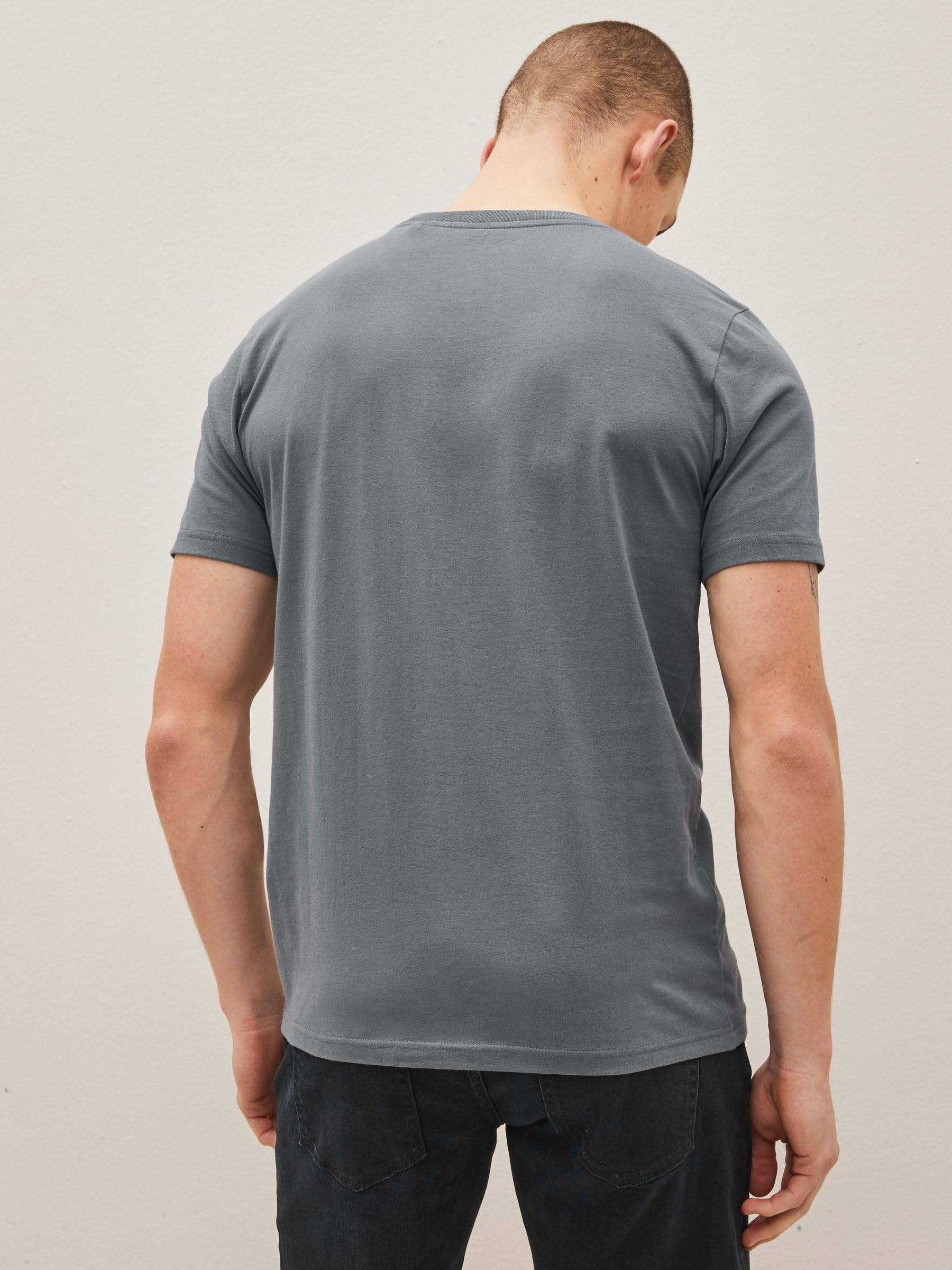 NEXT Hombres Pack de 6 Camisetas básicas de algodón de Corte Slim