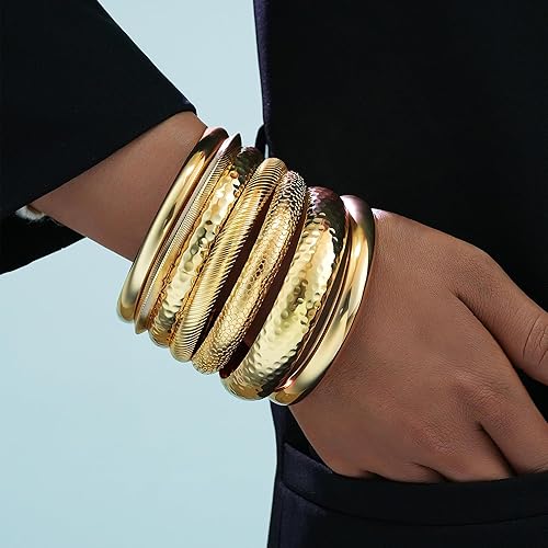 Miniatura 7 de YEEZII Pulseras de oro para mujer, 7 piezas chapadas en oro de 14 quilates, bohemias, indias, multiapilables, texturizadas, juego de pulseras