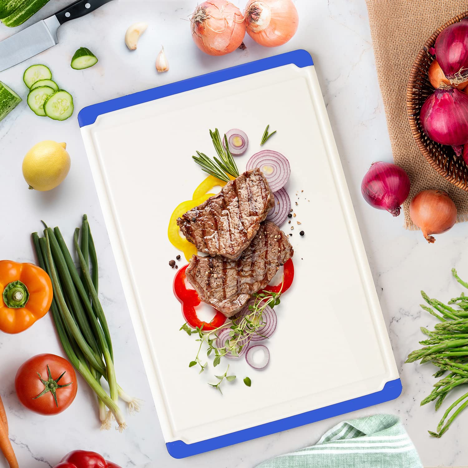 Extra großes Kunststoff-Schneidebrett für die Küche, 45,7 cm, spülmaschinenfest, wendbares Schneidebrett mit Saftrille und rutschfesten Füßen für Fleisch, Obst, Gemüse Belwares