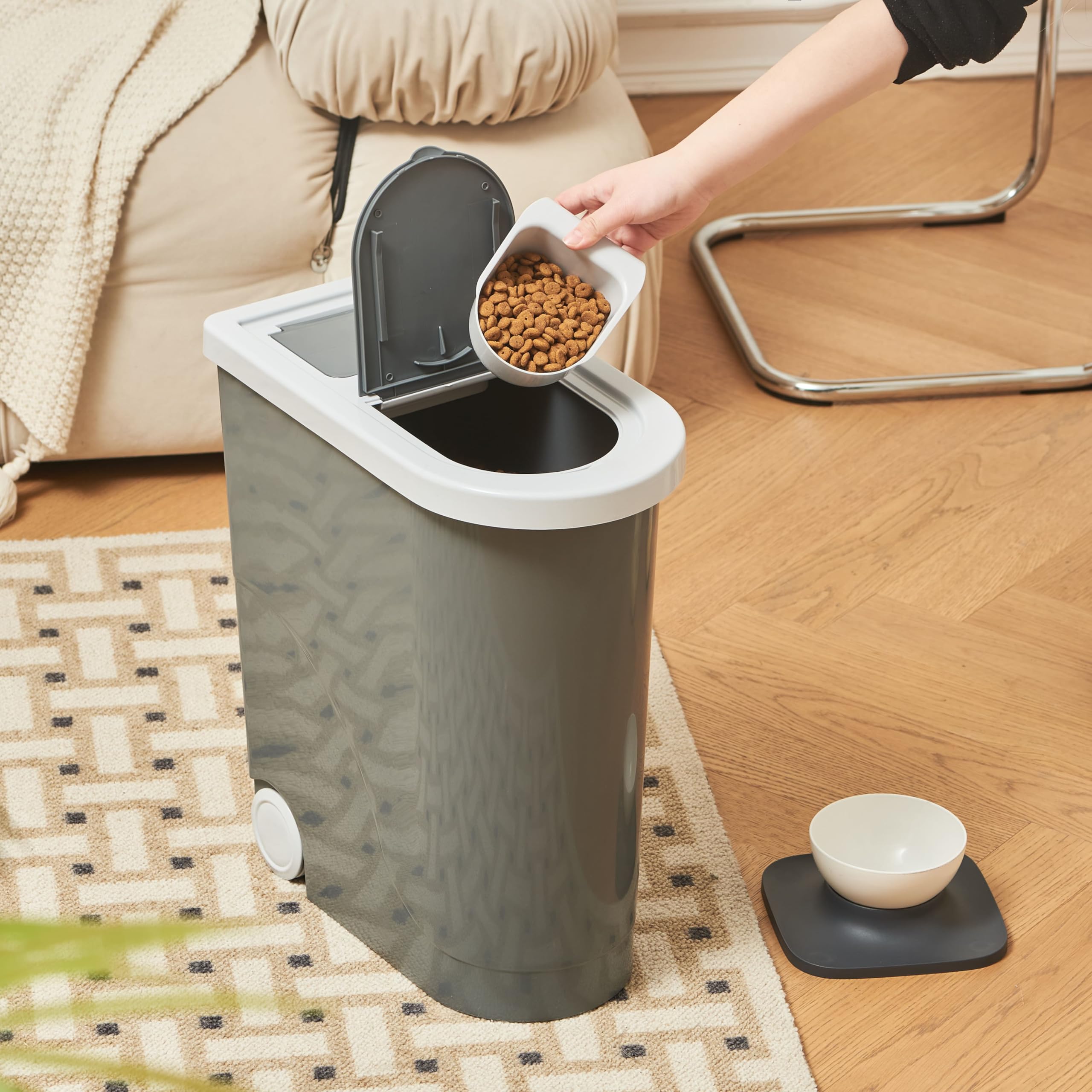 Eden & Willow Large Capacity 32L Pet Food Storage Container with Measuring Scoop and Holder, Wheels, and Dehumidifier Compartment | Ideal for Dog Food, Cat Food, and Animal Food