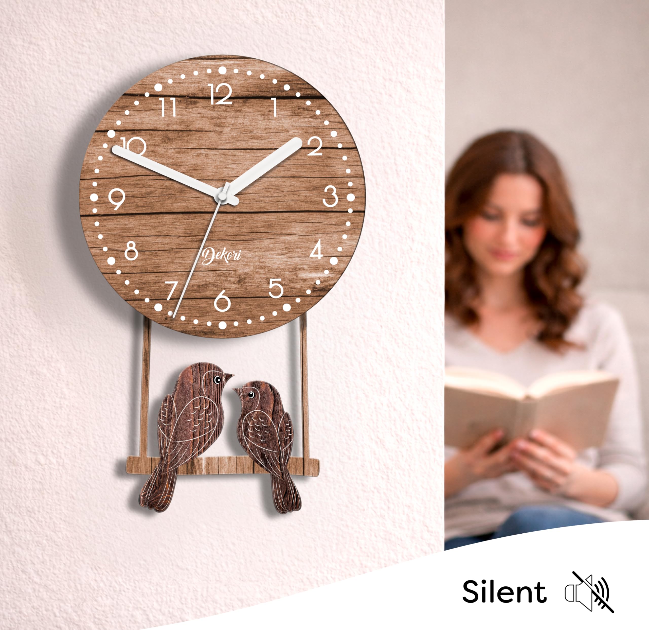 DEKORI – Orologio da Parete Design con Pendolo Oscillante, Uccellini in Legno Decorativi, Stile Naturale Moderno, Movimento Silenzioso, Spessore 8 mm, Made in Italy, 24x37 cm