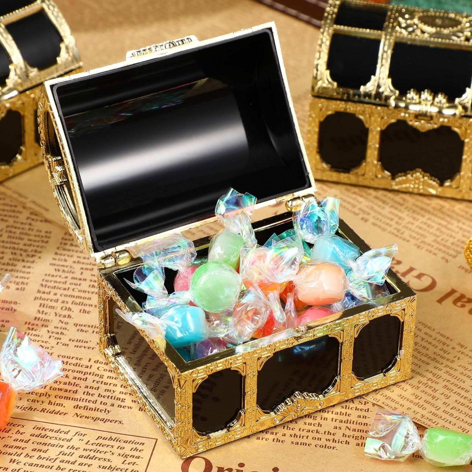 Amazon｜宝箱 おもちゃ プラスチック製 海賊の宝箱 宝石箱 ジュエリー