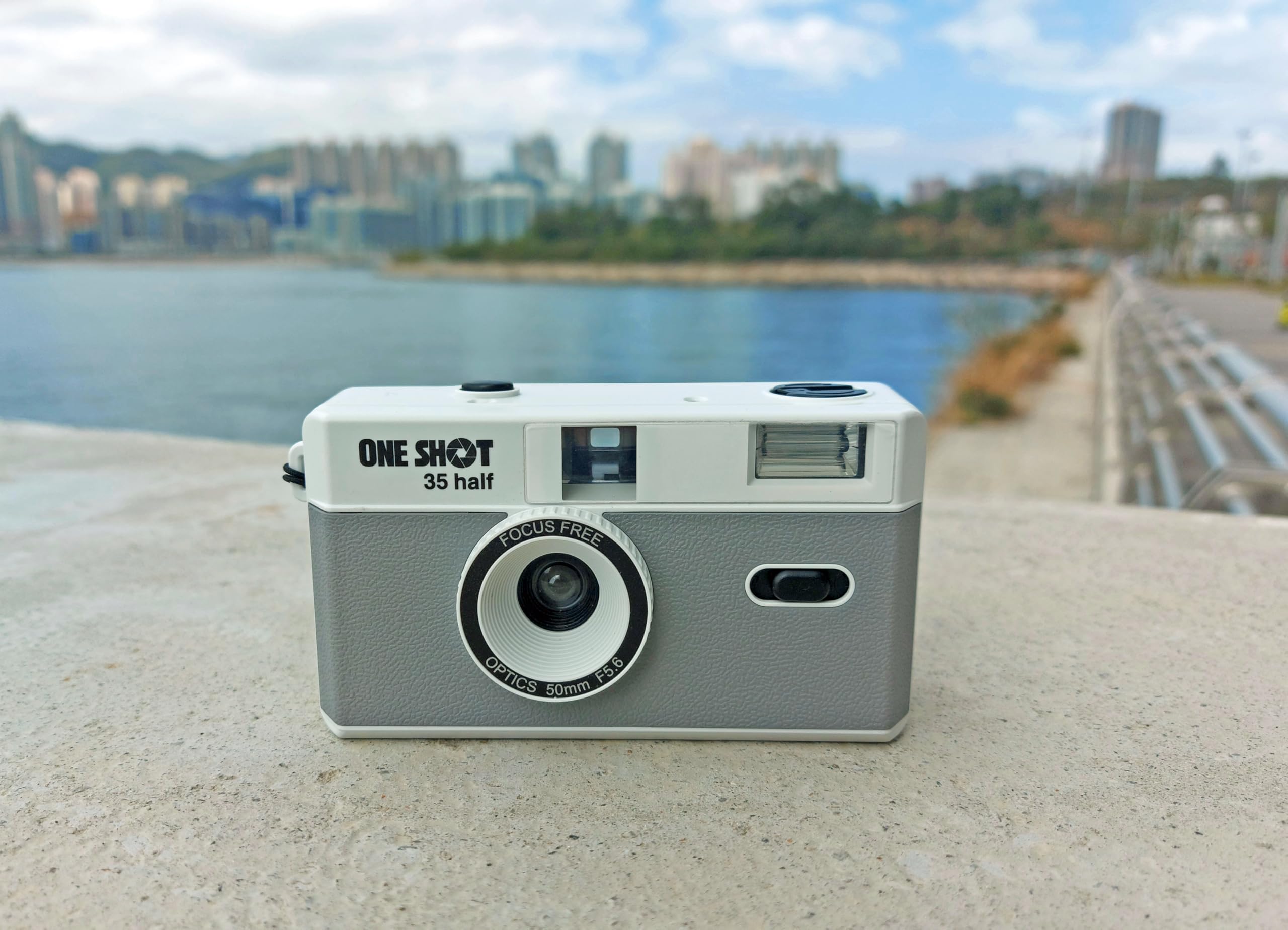 1 Shot Fotocamera A Pellicola 35mm Riutilizzabile Mezzo Formato Con Flash, Include Pellicola B/N 400 ASA 18 Pose, Vintage Point And Shoot - 5