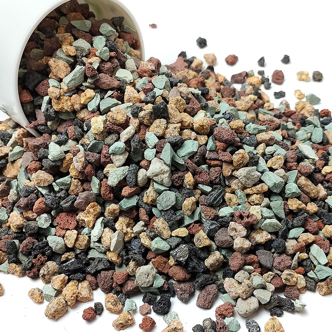 YISZM Succulent Cactus Soil Potting Mix Horticultural Lava Rocks Bonsai Soil for Indoor Plants Drainage Volcanic Rock for Terrarium Gardening Top Dressing 10lb