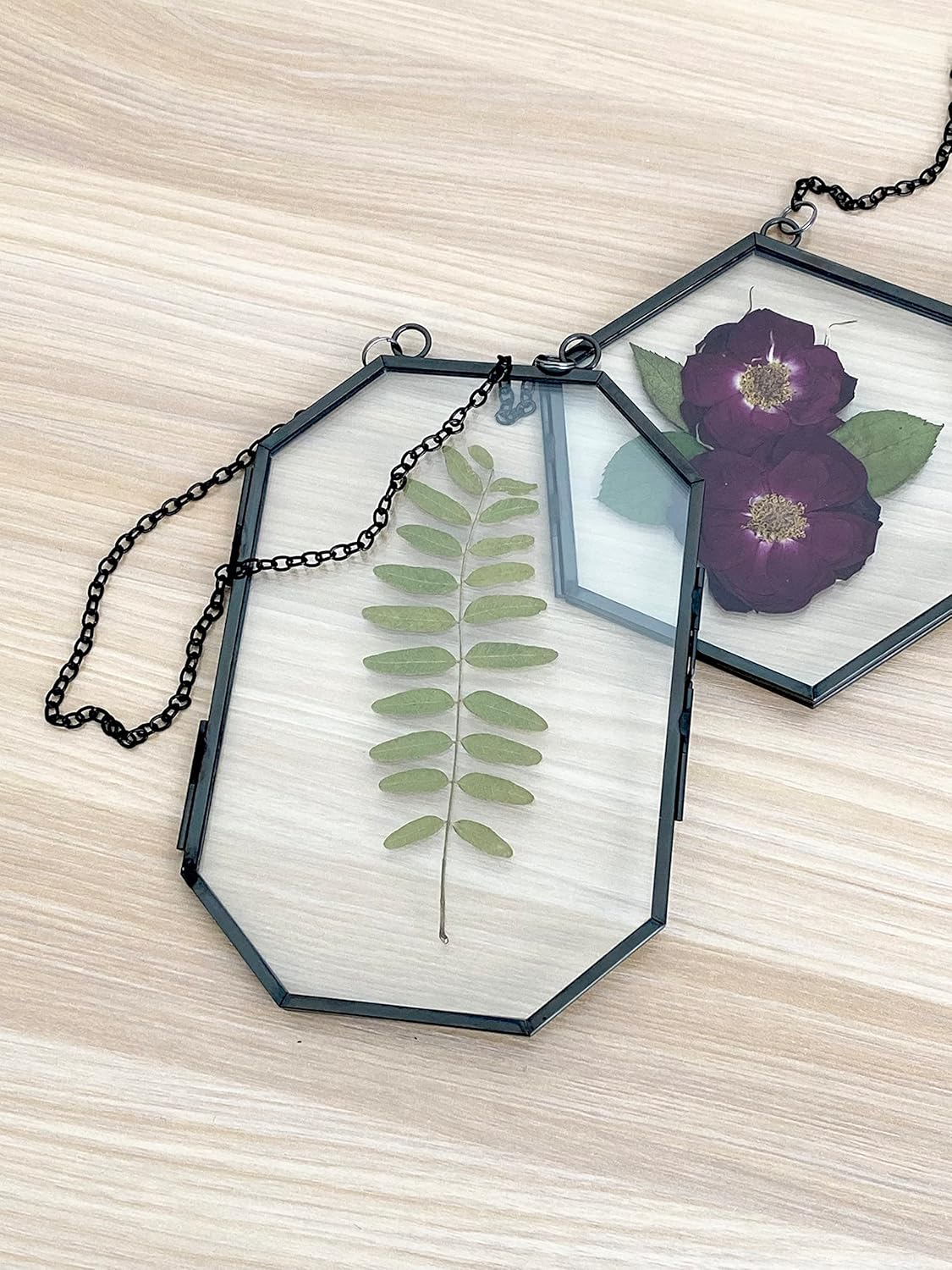 Beedecor Double Glass Frame for Pressed Flowers,Black Flower Press Picture Frame for Leaf and Dried Floral Plant,Wall Decor Clear Floating Frame Display for Kids Art and Memento Set of 4