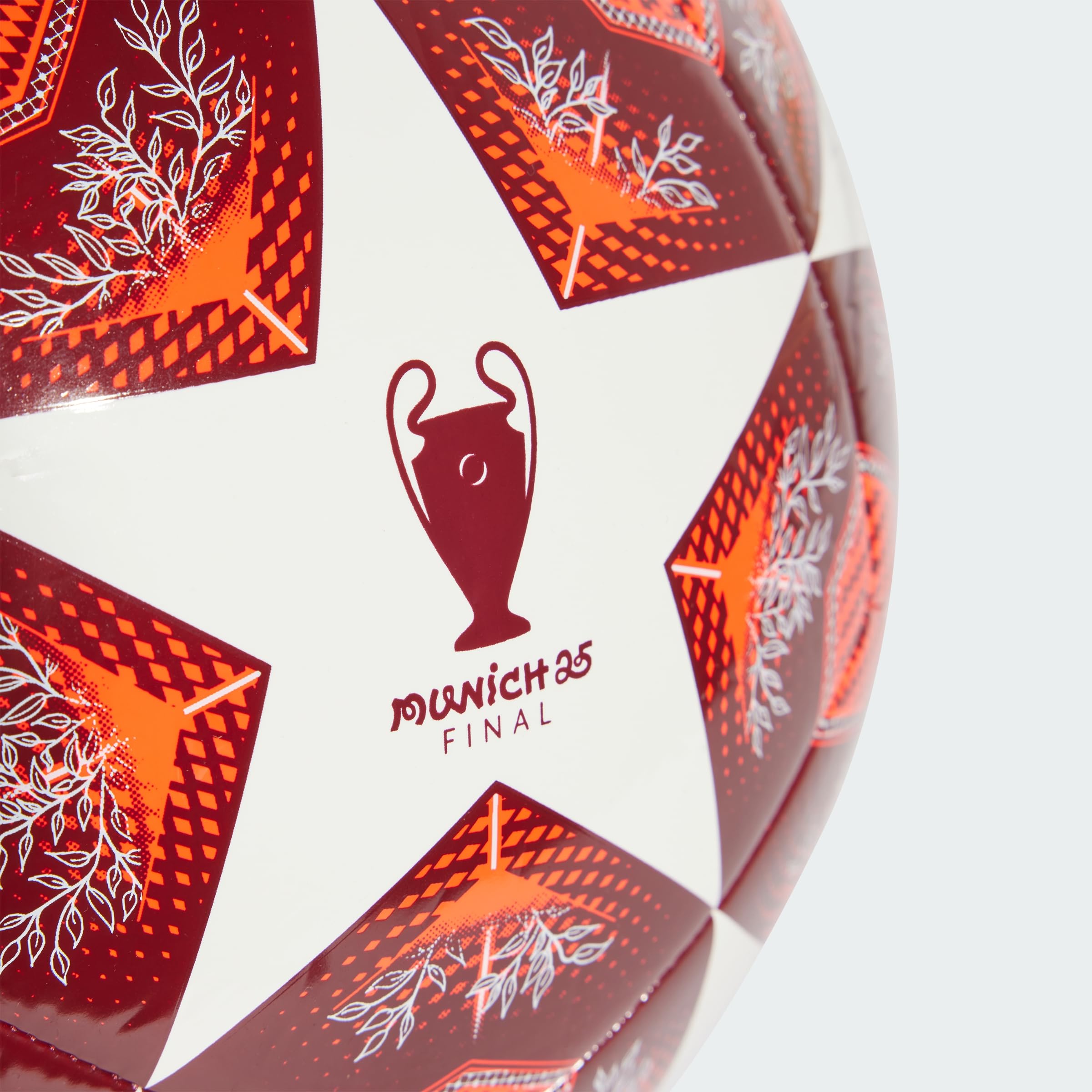 adidas UEFA Champions League Club Ball JH1284, Unisex Footballs, Red, 3 EU