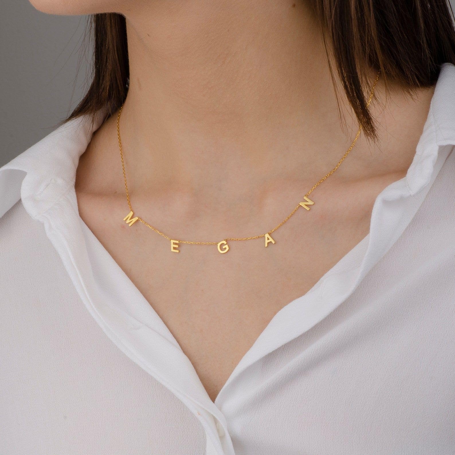 Su misura collana con iniziale, personalizzato lettera delicato ciondolo per lei damigella Natale
