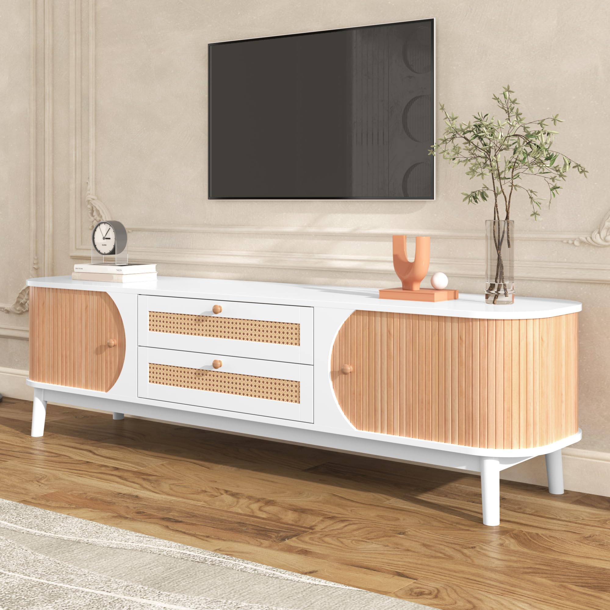 Niska szafka pod telewizor 160 cm, biała, drewniana, rattanowa z 2 drzwiczkami, 2 szufladami rattanowymi, nóżki z litego drewna, szafka pod telewizor do 70 cali, szafka pod telewizor, kredens, styl