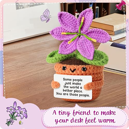 Miniatura 6 de Muñeca de flor de lirio morado de ganchillo hecha a mano con tarjeta de agradecimiento, regalo de agradecimiento para mujeres, amigos, compañeros de