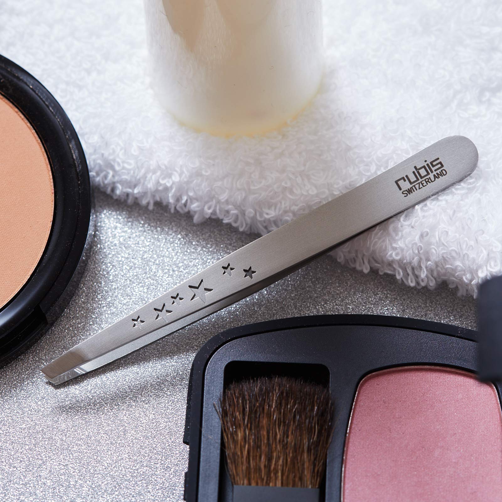 Pince à épiler Rubis inclinée fine pointue professionnelle pour les sourcils
