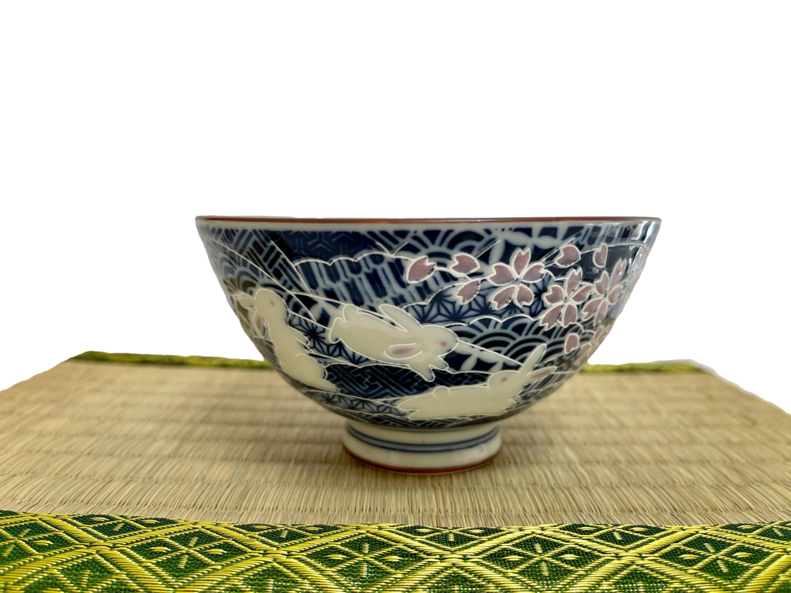 Juego de 2 cuencos de arroz de cerámica japoneses Mino Ware, conejos, luna y flores de cerezo, 4.84 pulgadas de diámetro x 2.6 pulgadas de alto, 13.3 onzas líquidas, juego de 2 de Japón (conejos,
