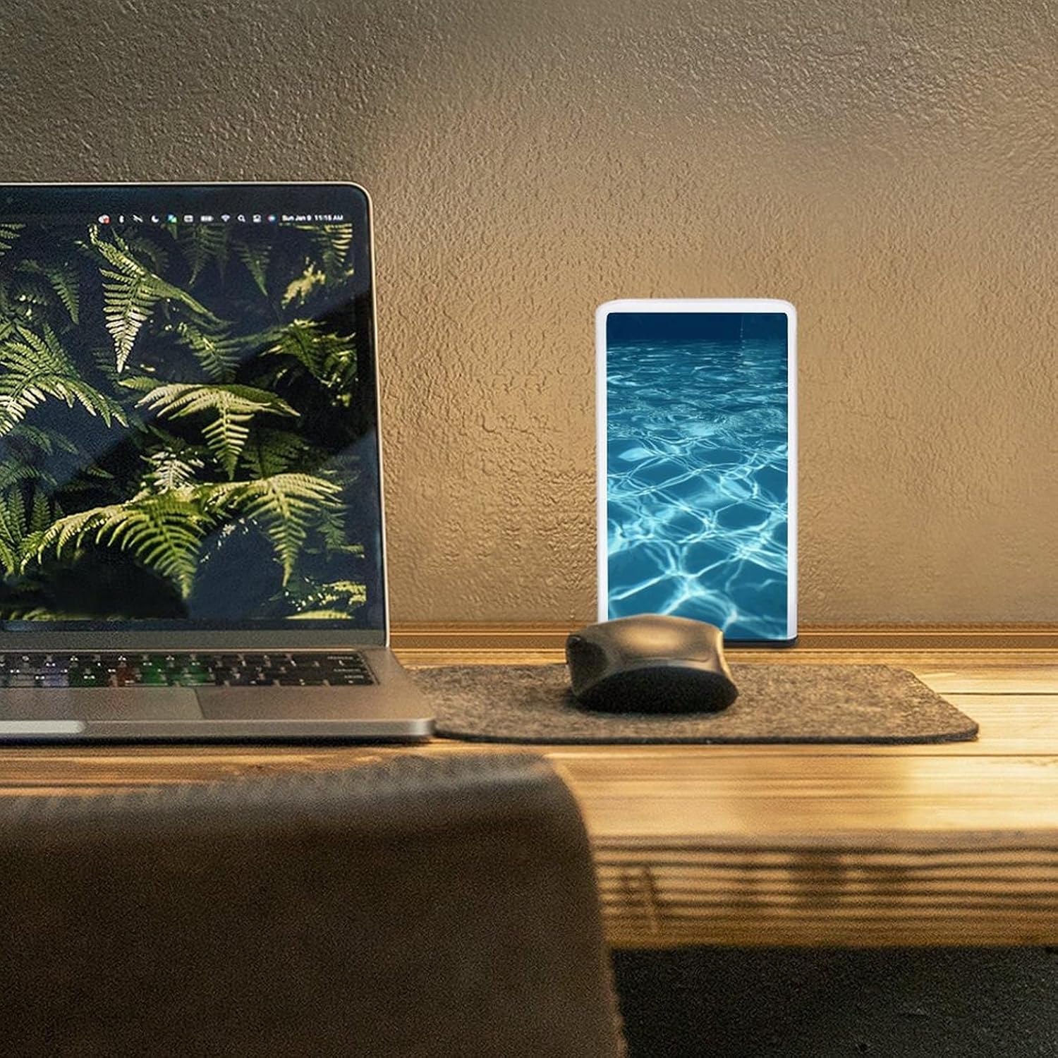 Desk Lamp Table Lamp with 2 Lighting Modes Battery Operated Swimming Pool Water Reading Lamp for Bedroom Nightstand