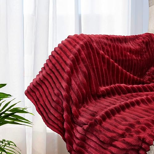 Miniatura 7 de PAVILIA Manta de cama de forro polar suave tamaño Queen, color vino tinto, manta de franela de felpa grande, cálida y acogedora manta de microfibra