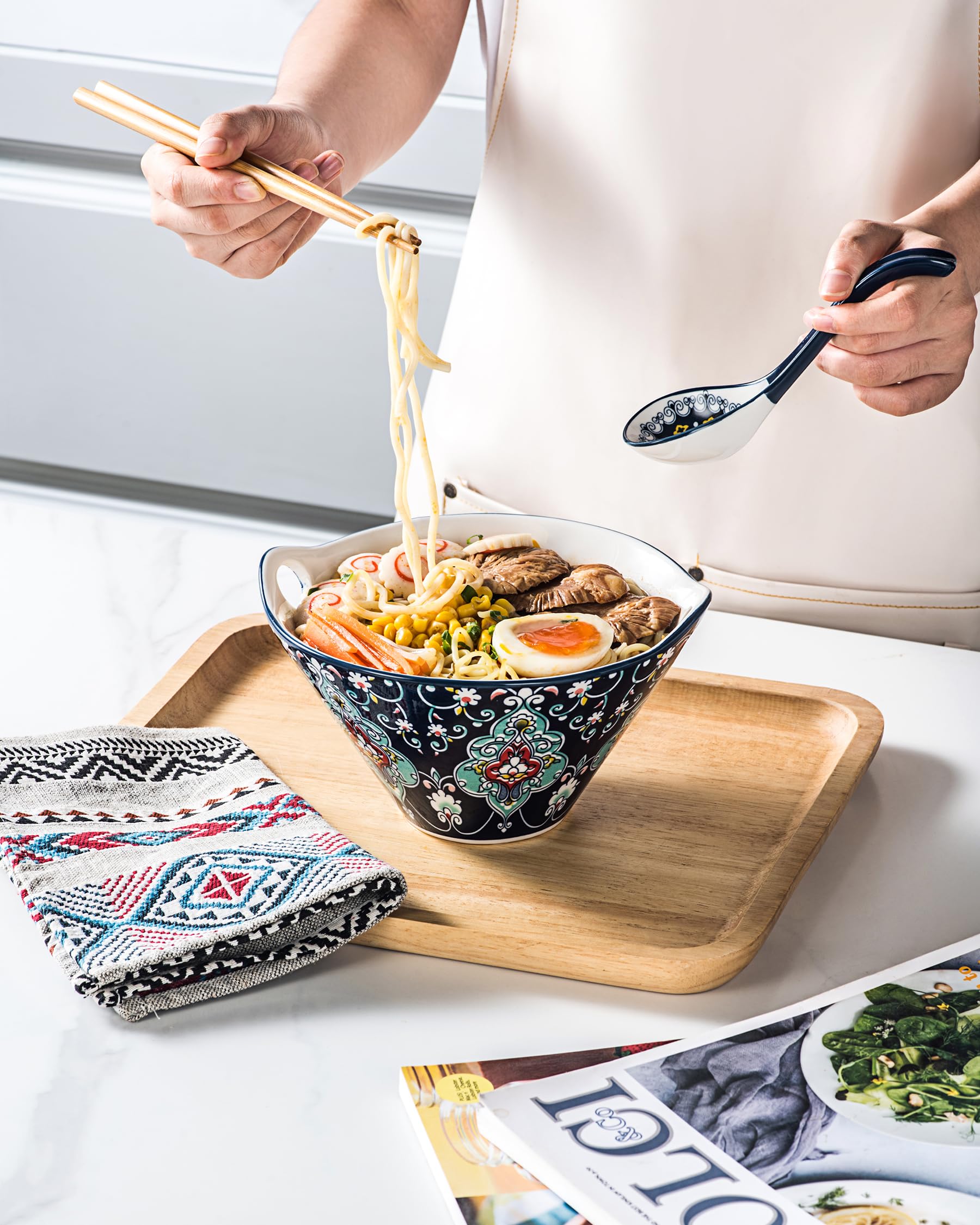 HENXFEN LEAD Set di ciotole per ramen giapponese in porcellana, 2 pezzi 780ml Ciotola per zuppa colorata con bastoncini e cucchiaio - Stile bohémien