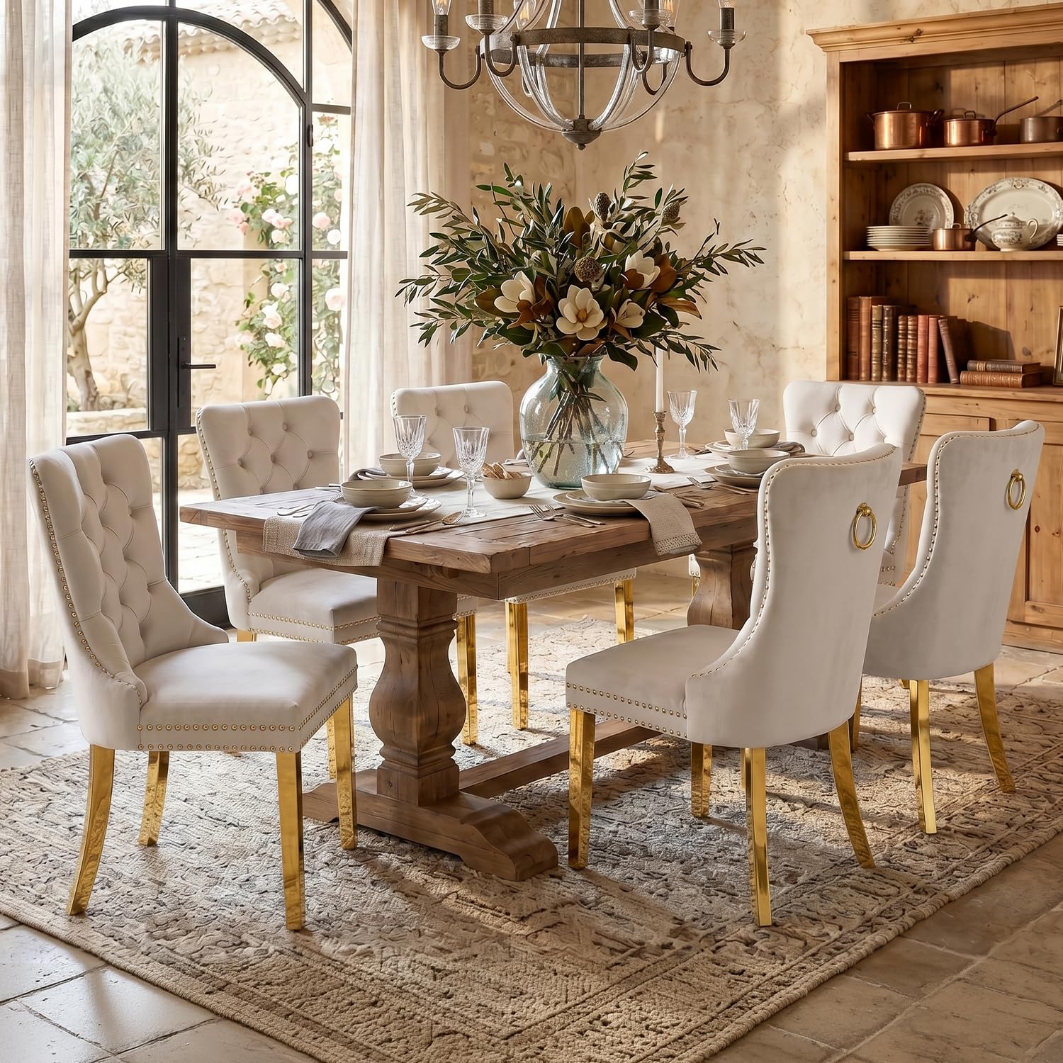 SoarFlash Sillas de Comedor en Terciopelo, con Espaldar ala Acolchado, Remaches de Clavos, Forro Remachado, Aro Decorativo Trasero y Patas en Metal Dorado, Juego de 6, Beige