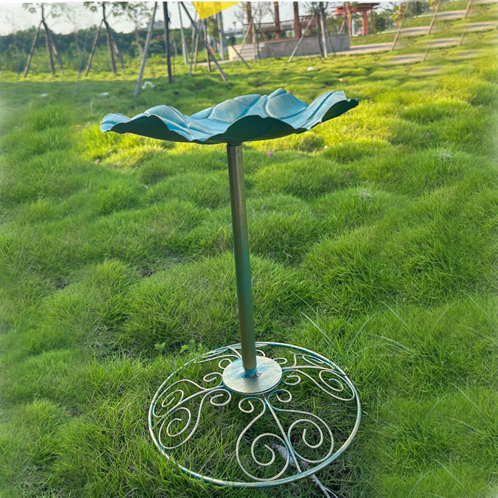 Vasca per uccelli da giardino, piedistallo in ferro, antiruggine, decorazione per recinzione, cortile, portico, prato, cortile, balcone