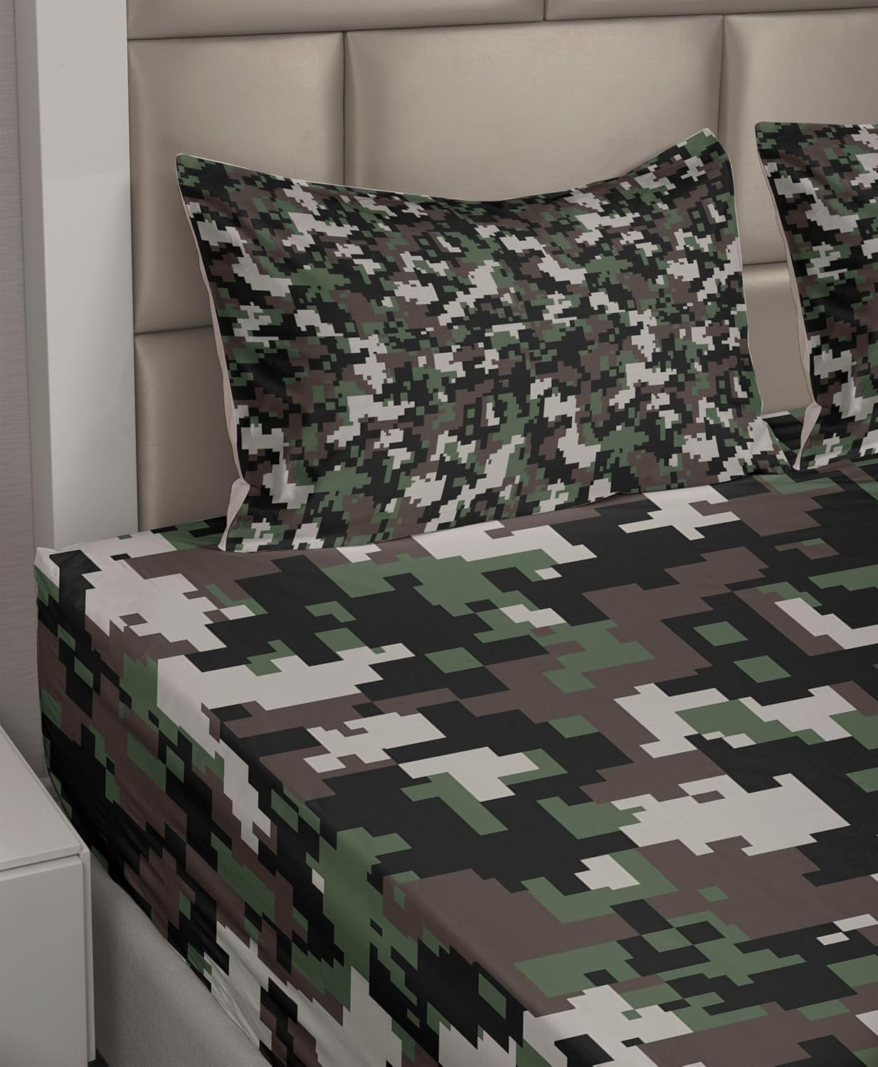 Ambesonne Camo Sheet Set, Pixelated Pattern Digital Effect Modern Conceptual Camouflage Texture, Fitted and Flat Sheet with Pillowcases Bedding Accent 4 Piece Set, Full, Green Beige