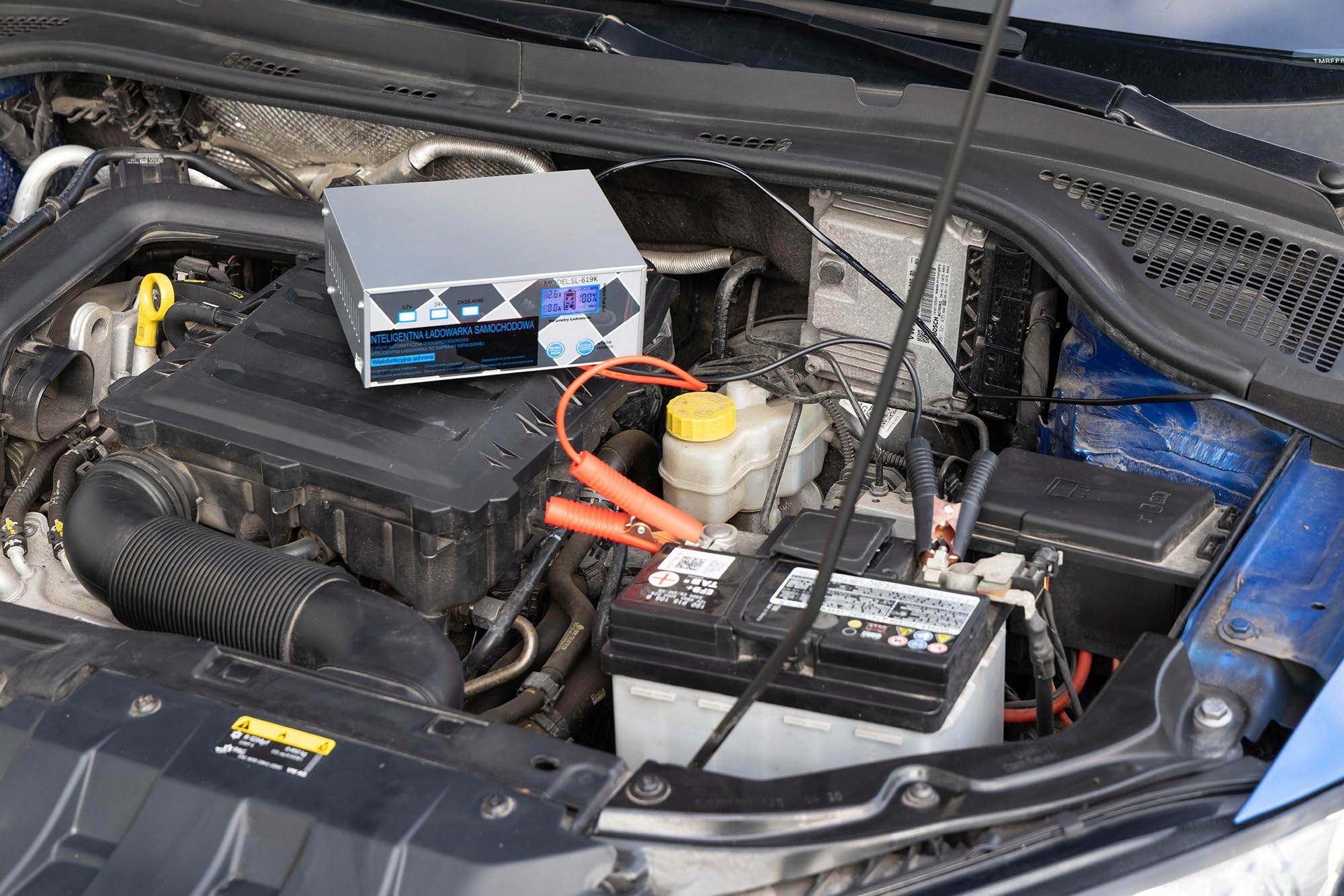 PROSTOWNIK SAMOCHODOWY DO AKUMULATORÓW AGM START-STOP 24V 12V 20A