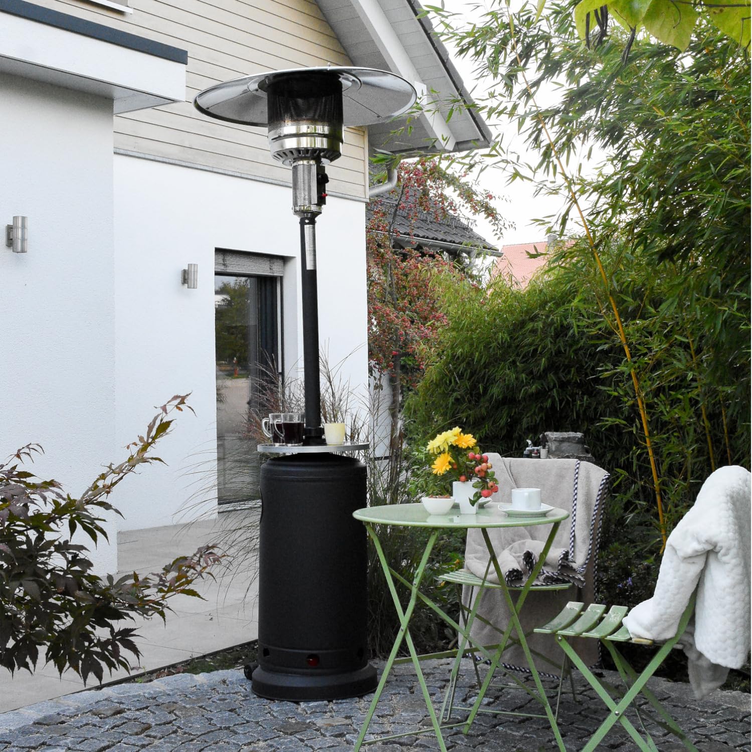 APANA 14 kW Gas Heizpilz Bellamente ONE – Terrassenheizer mit Abschaltautomatik, Umkippsicherung, Gasheizstrahler für außen, Schwarz, Outdoor Heizstrahler, Transportrollen Balkon Garten