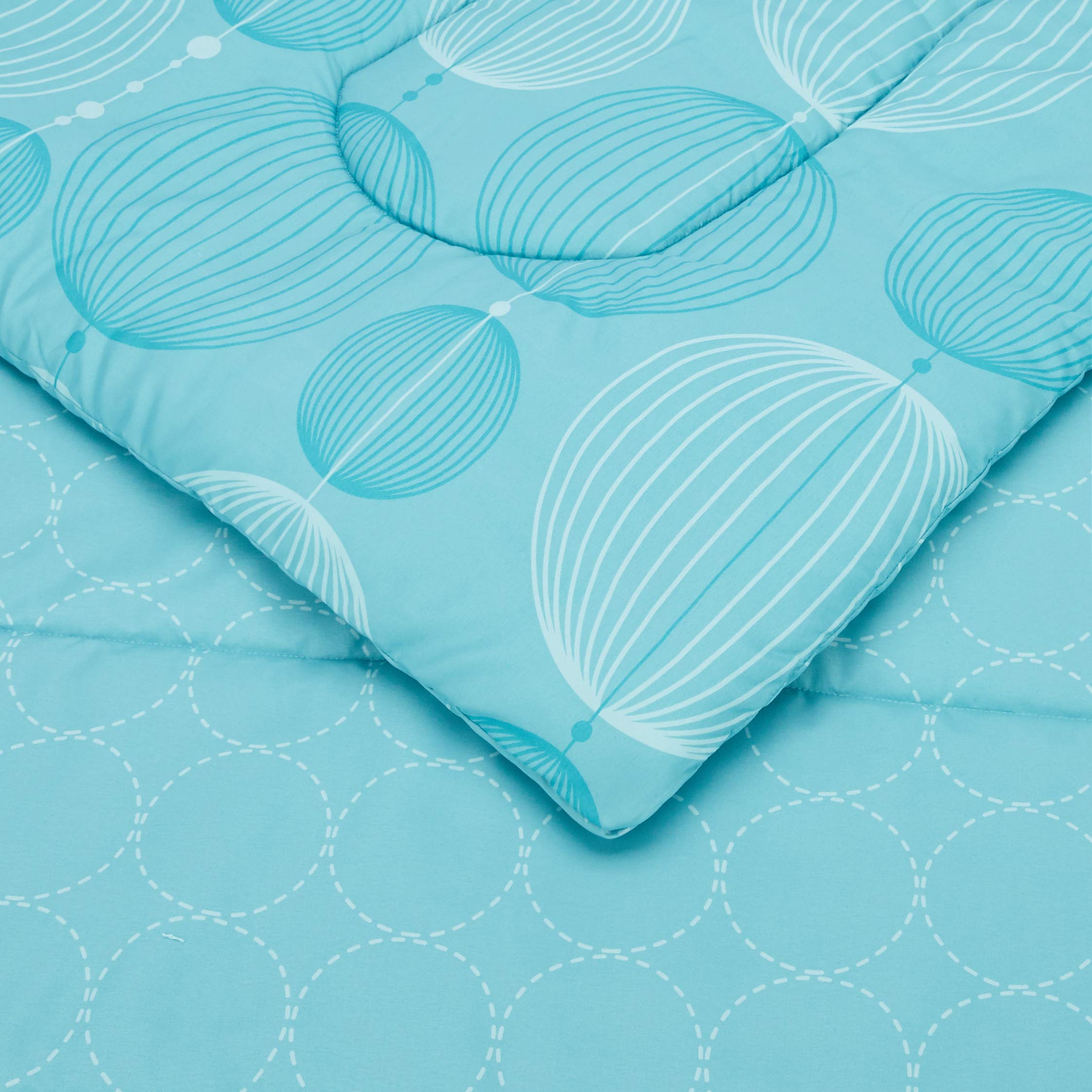 Amazon Basics 7-Piece Lightweight Microfiber Bed-In-A-Bag Comforter Bedding Set - Full/Queen, Industrial Teal