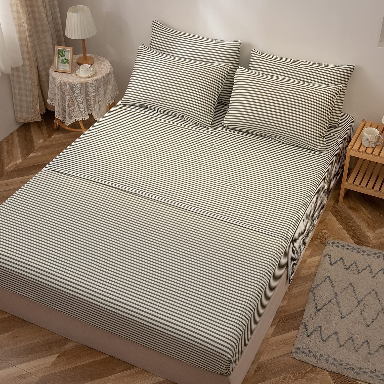 Condition photo showing New/Like New for jellymoni stripe sheet set, extra soft bedding sheets- 16" deep pockets, easy care, breathable and super comfy, fade resistant, machine washable, 100% cotton- 4 pieces (full?green striped)