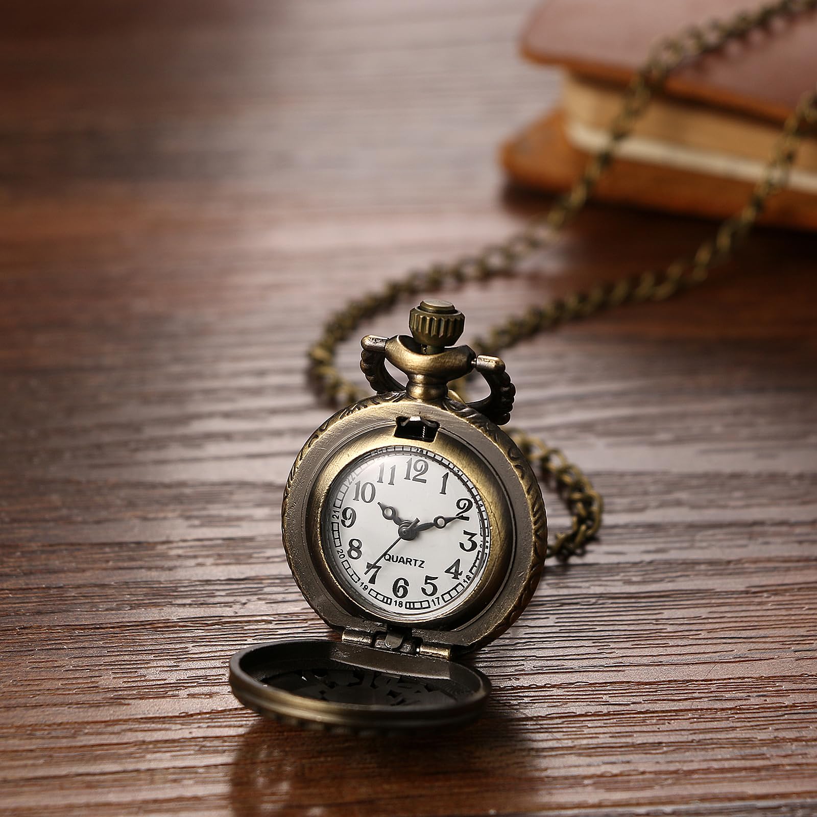 JewelryWe Orologio da taschino vintage da donna, scheletro, uccello, farfalla, fiore, collana con ciondolo analogico al quarzo, con catena da 78 cm, per Natale