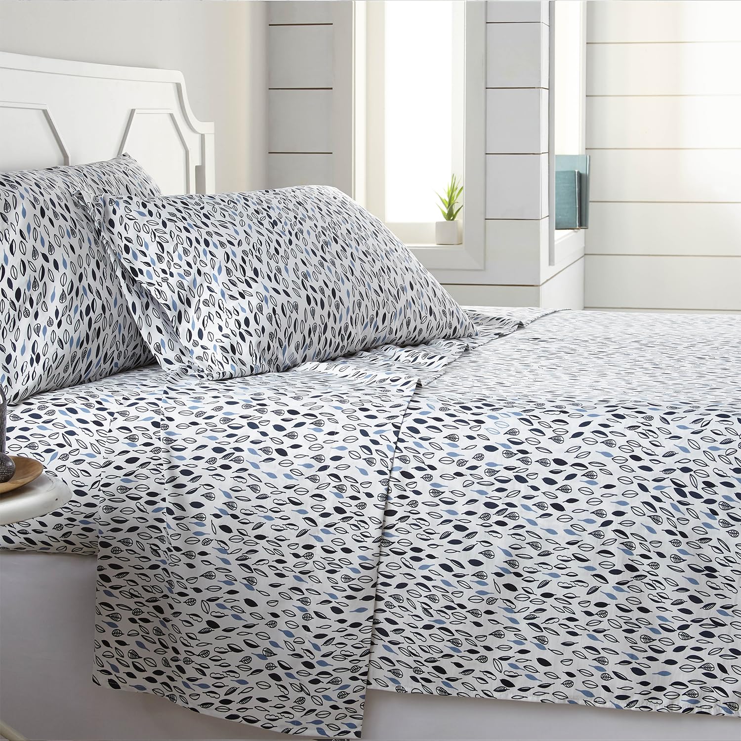 Southshore Fine Living, Inc. Botanical Leaves Printed Sheets, 4-Piece Printed Queen Sheet Set, 15-Inch Deep Pocket Fitted Sheet, White Botanical