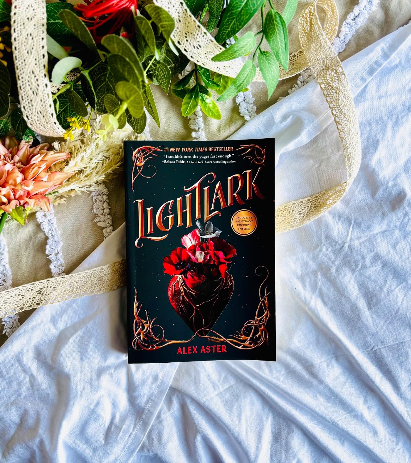 Lightlark (The Lightlark Saga Book 1) Volume 1 Aster, Alex