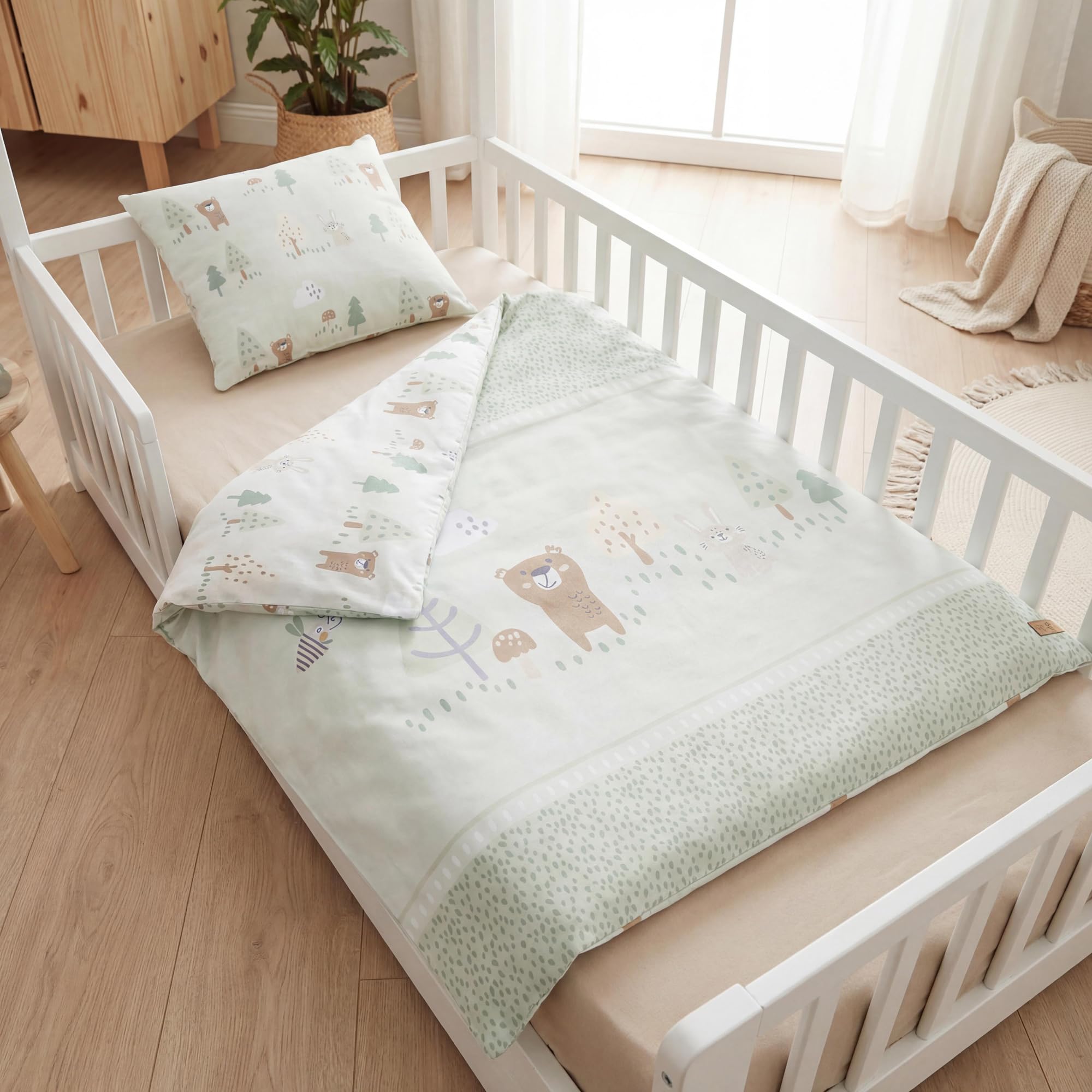 roba Biancheria per Culla Woodland Buddies - Piumino 80 x 80 cm + Federa 35 x 40 cm - Cotone Morbido - Verde Pastello con Orso, Coniglio & Ape