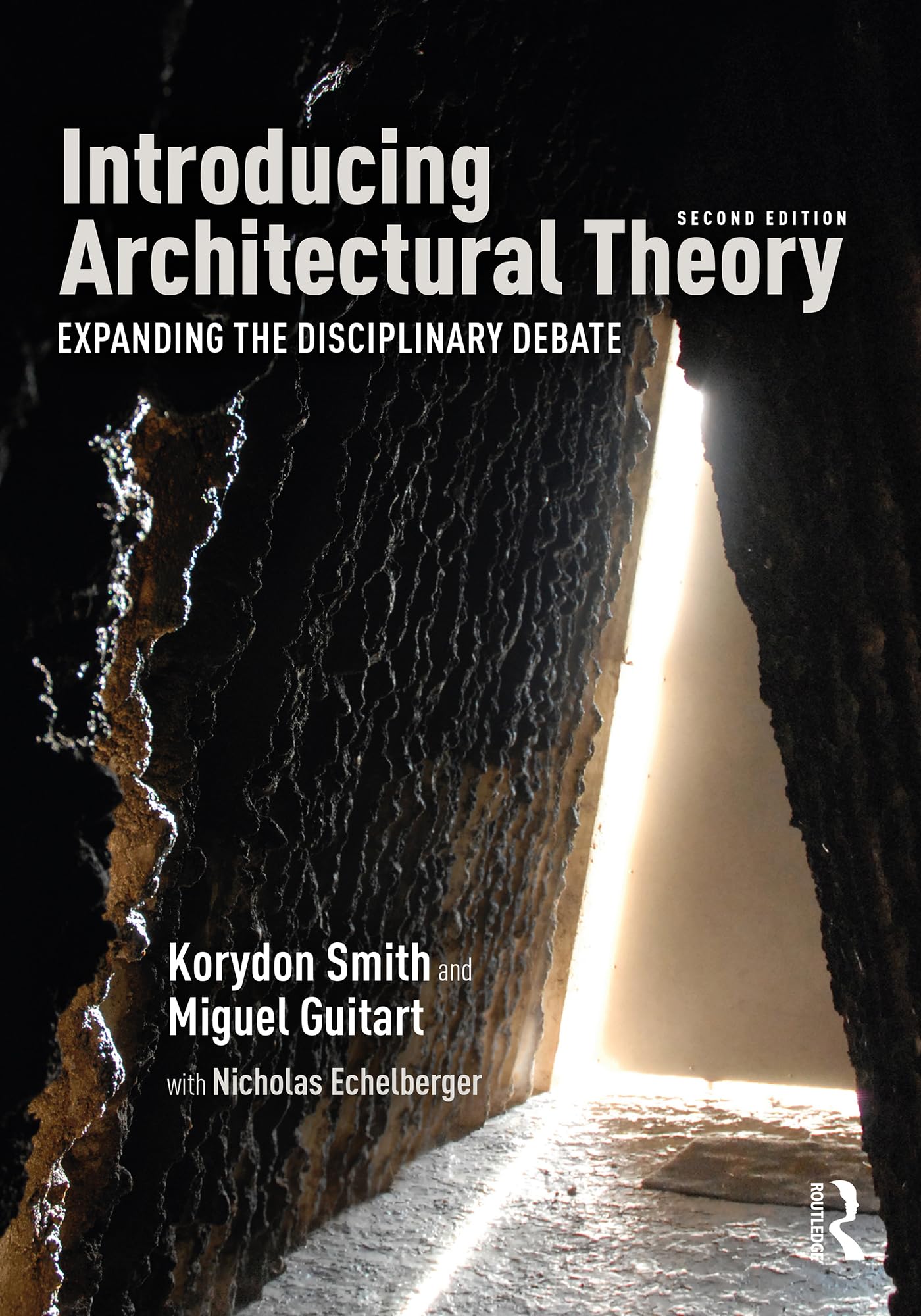 Livre Architectural Theory Expanding the Disciplinary Debate en anglais
