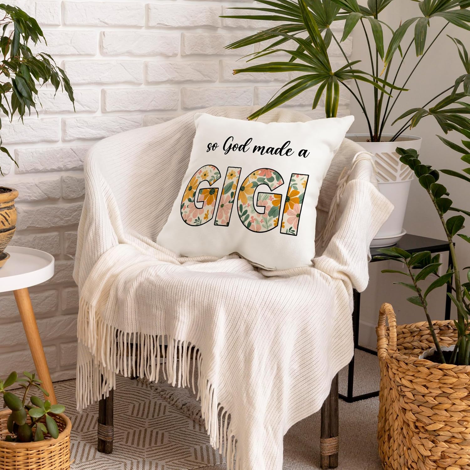 Gigi Grandma Gifts Decorative Throw Pillow Covers, So God Made A Gigi Gifts for Grandma Mother's Day Christmas Birthday, Black Floral Pillow Cases Decor for Bed Couch Bedroom 18x18in - Image 5