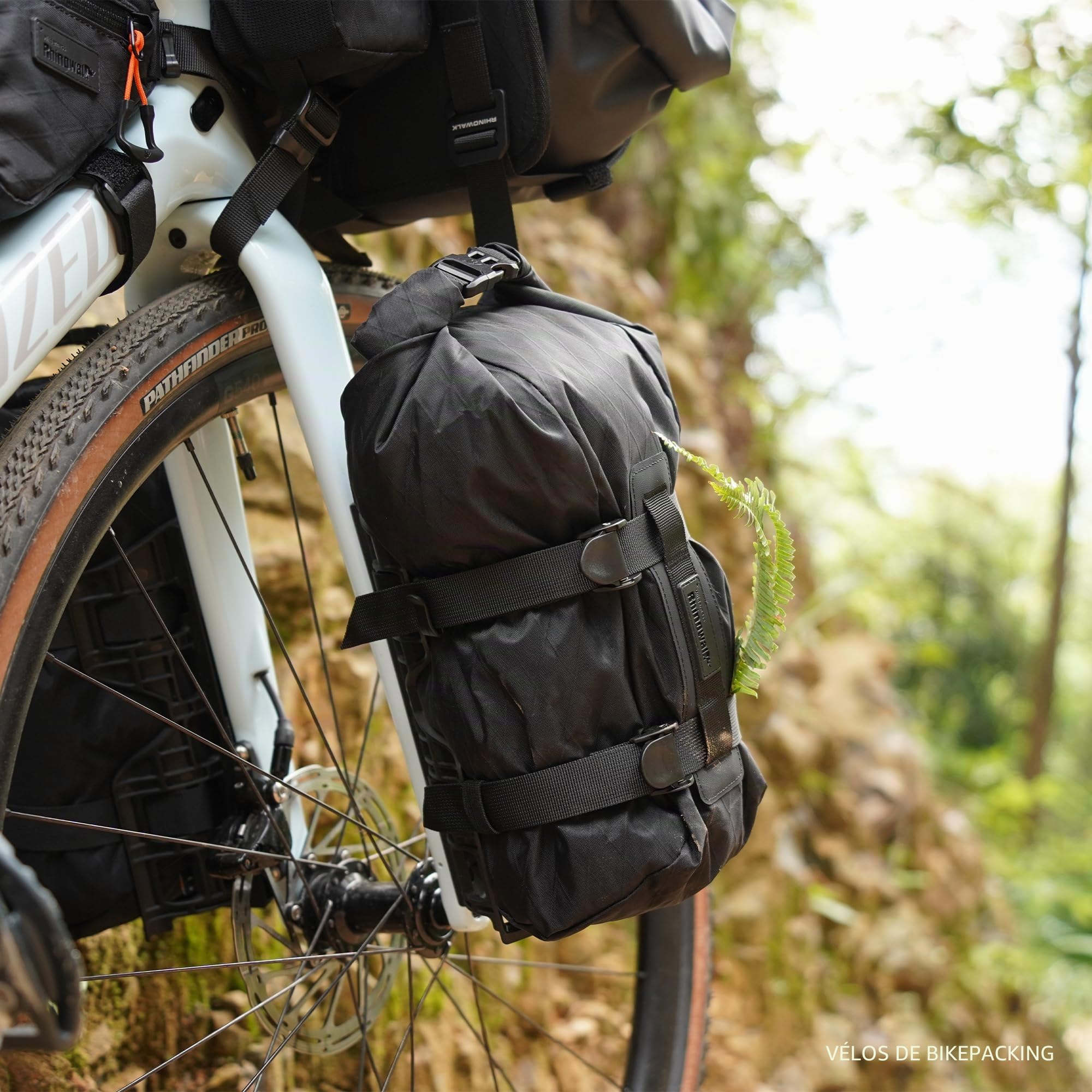 Rhinowalk Sacoche de fourche de vélo, 6,5 l, étanche, avec fermeture par enroulement, montage avec vis ou sangles, sacoche de roue avant robuste, pour VTT, gravel et touring, noire