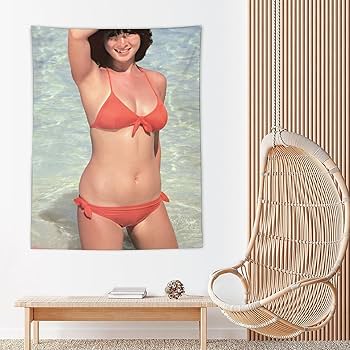 河合奈保子NAOKO 水着 ポスター Amazon.co.jp: 河合奈保子水着セクシー写真 ポスター壁の絵