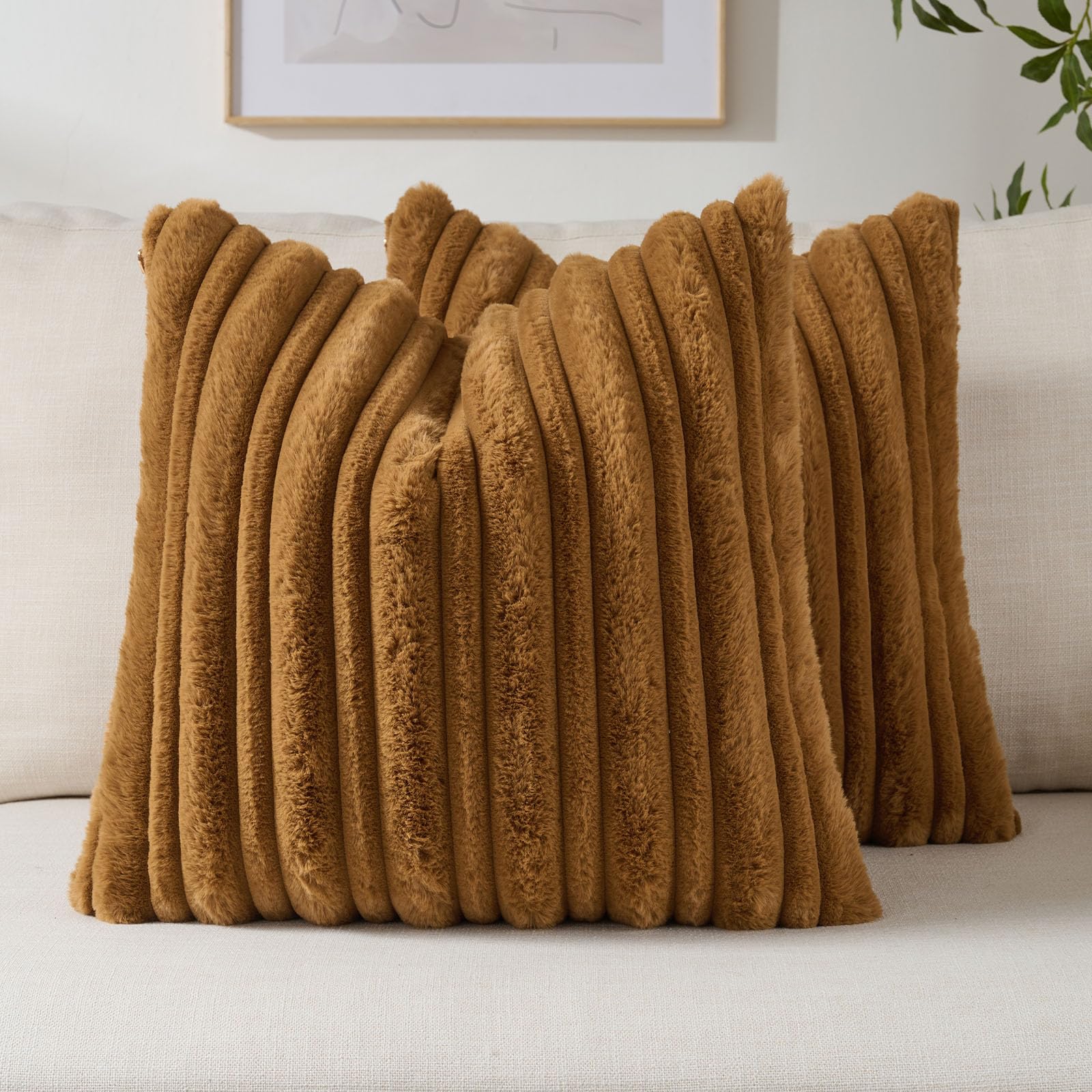 FUTEI Set of 2 Fluffy Faux Fur 45x45 cm Cushion Covers Double Sided Soft Plush Striped Textured Scatter Pillow Covers 45 x 45 cm Modern Accent for Sofa Bed Living Room, Camel