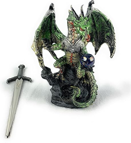 Miniatura 4 de Ain't It Nice Estatua medieval de dragón con espada y bola de cristal, decoración coleccionable de fantasía, verde 4 (L) 2 (ancho) 7 pulgadas (alto)