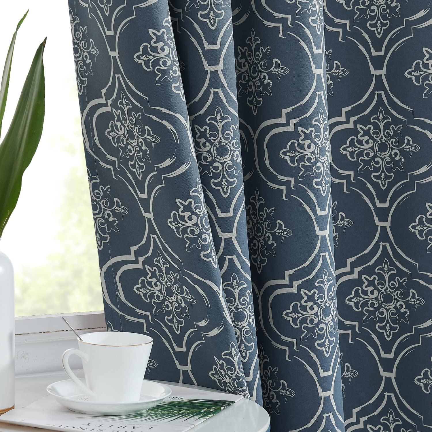 高級ビロ―ドカ―テン(BR）90センチ幅*220センチ丈2枚組 高級ビロ―ドカ―テン(BR）90センチ幅*220センチ丈2枚組 高級ビロ―ドカ