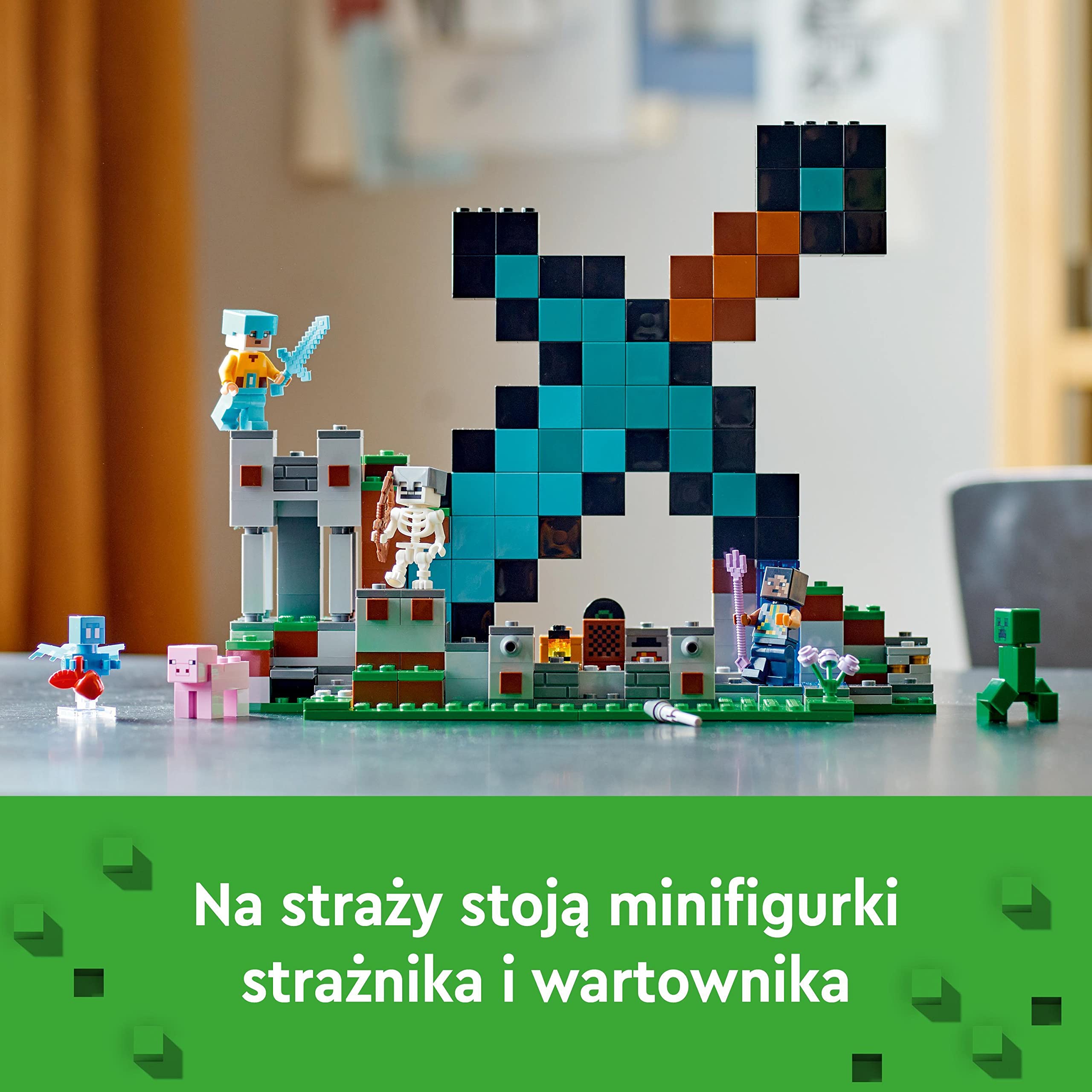 LEGO Minecraft Bastion miecza, Zestaw Klocków Konstrukcyjnych z Diamentowym Mieczem do Zbudowania, Figurka Creepera, Wartownika i Strażnika, Pomysł na Prezent dla 8-latka, 21244
