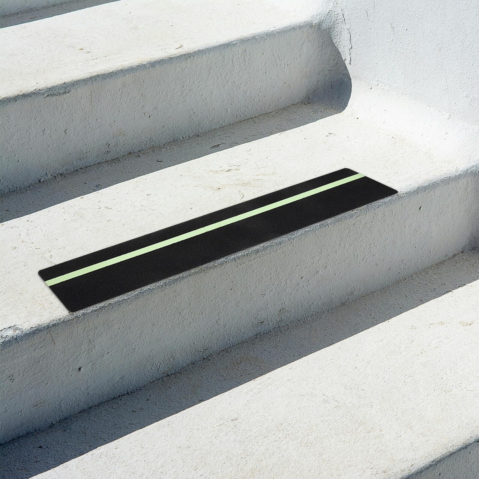 Bandes Antidérapantes pour Escaliers 15 Pièces 61 X 10 CM Ruban Adhésif Auto-Adhésif en PET Noir Phosphorescent Résistant aux Intempéries pour Marches D’Intérieur et Extérieur